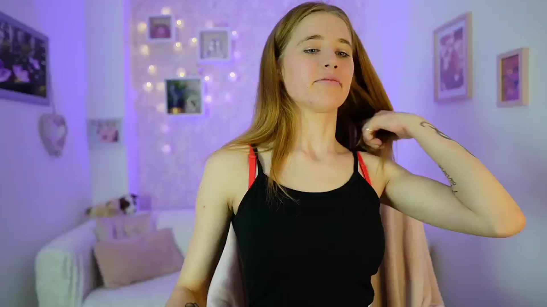 Gallery image thumbnail from Monika_Dee's myfreecams stream on, 06/01/2024, 16:23 image 10 of 20