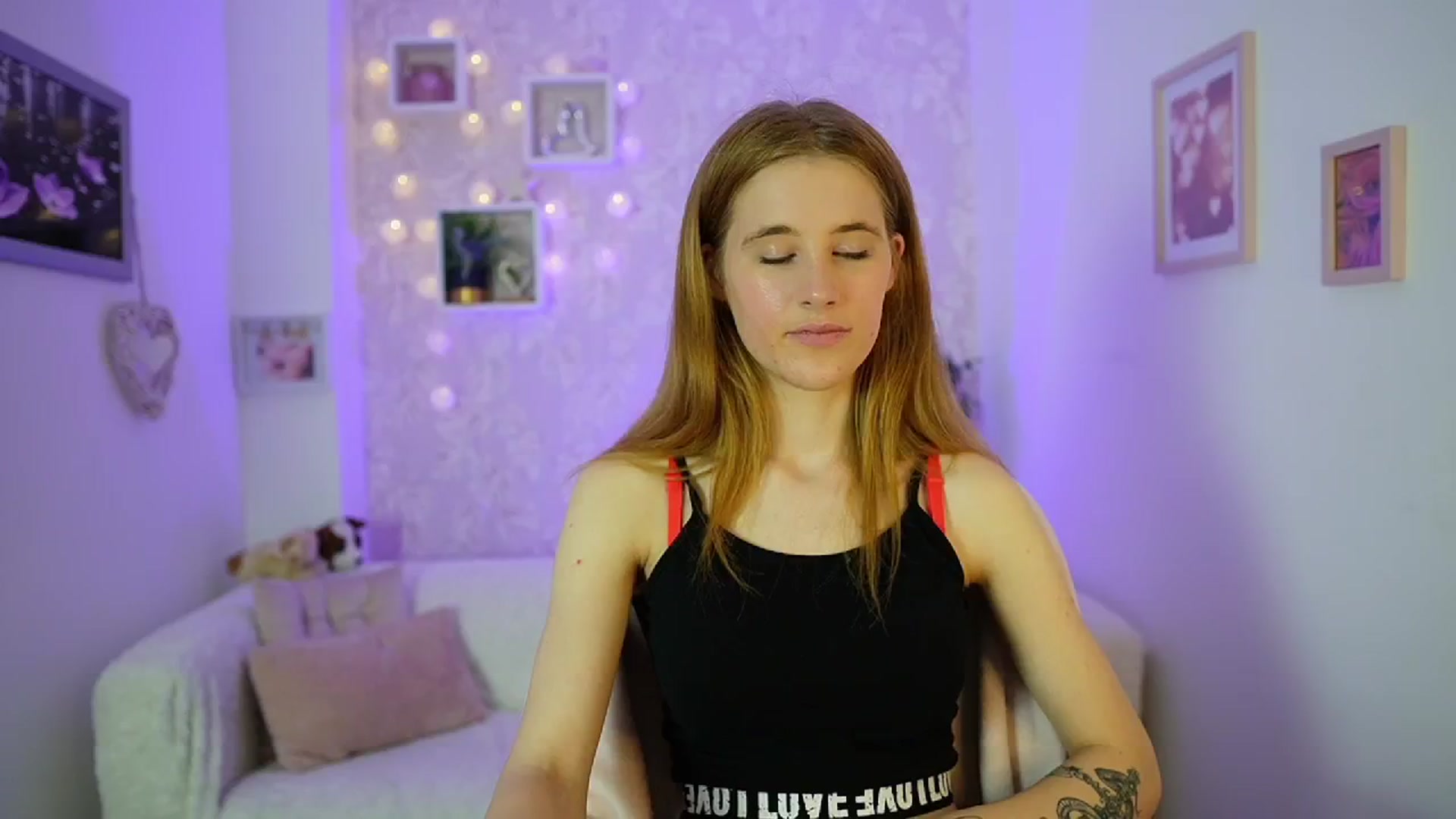 Gallery image thumbnail from Monika_Dee's myfreecams stream on, 06/01/2024, 16:23 image 11 of 20