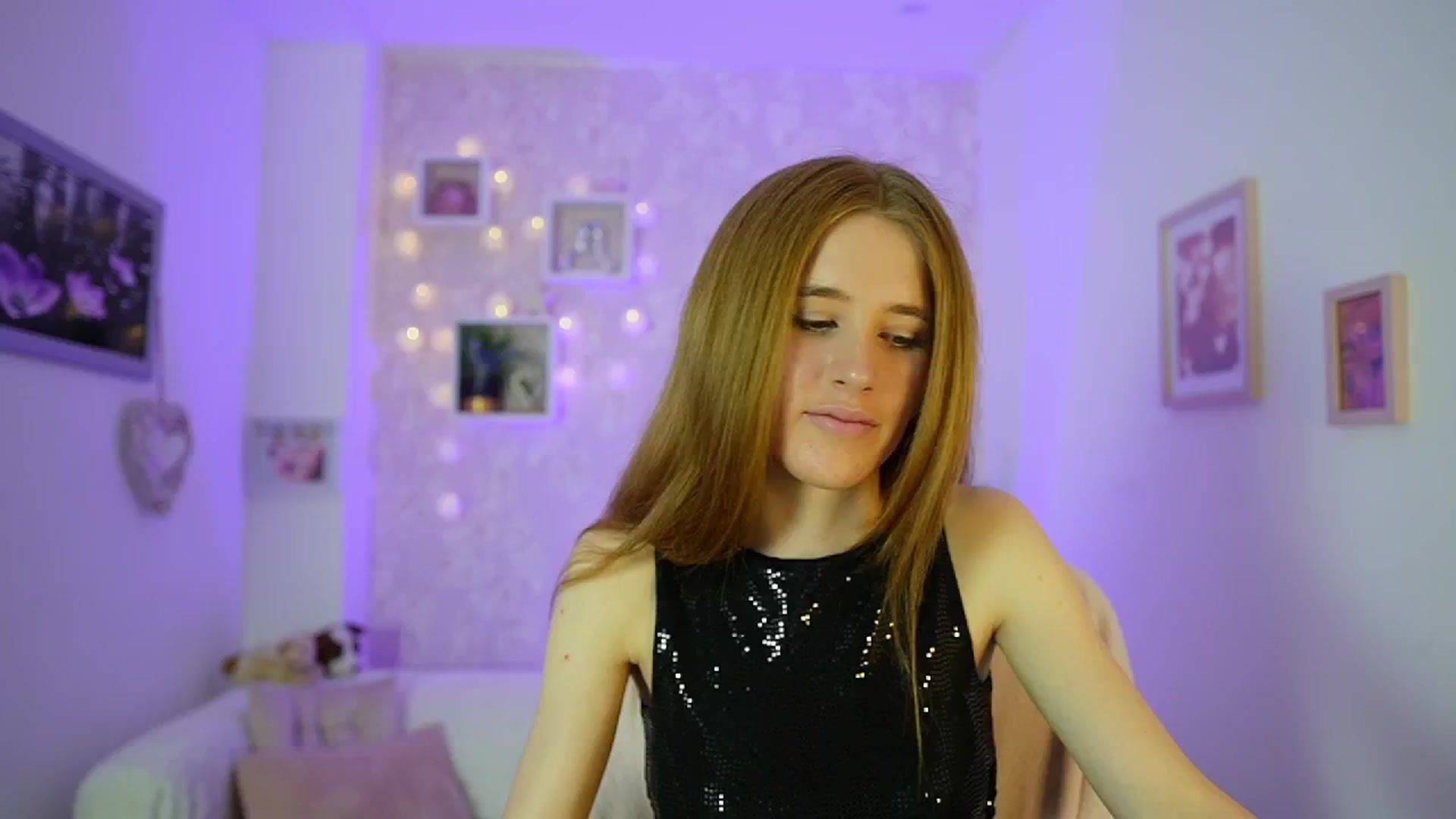 Gallery image thumbnail from Monika_Dee's myfreecams stream on, 06/02/2024, 12:59 image 5 of 20