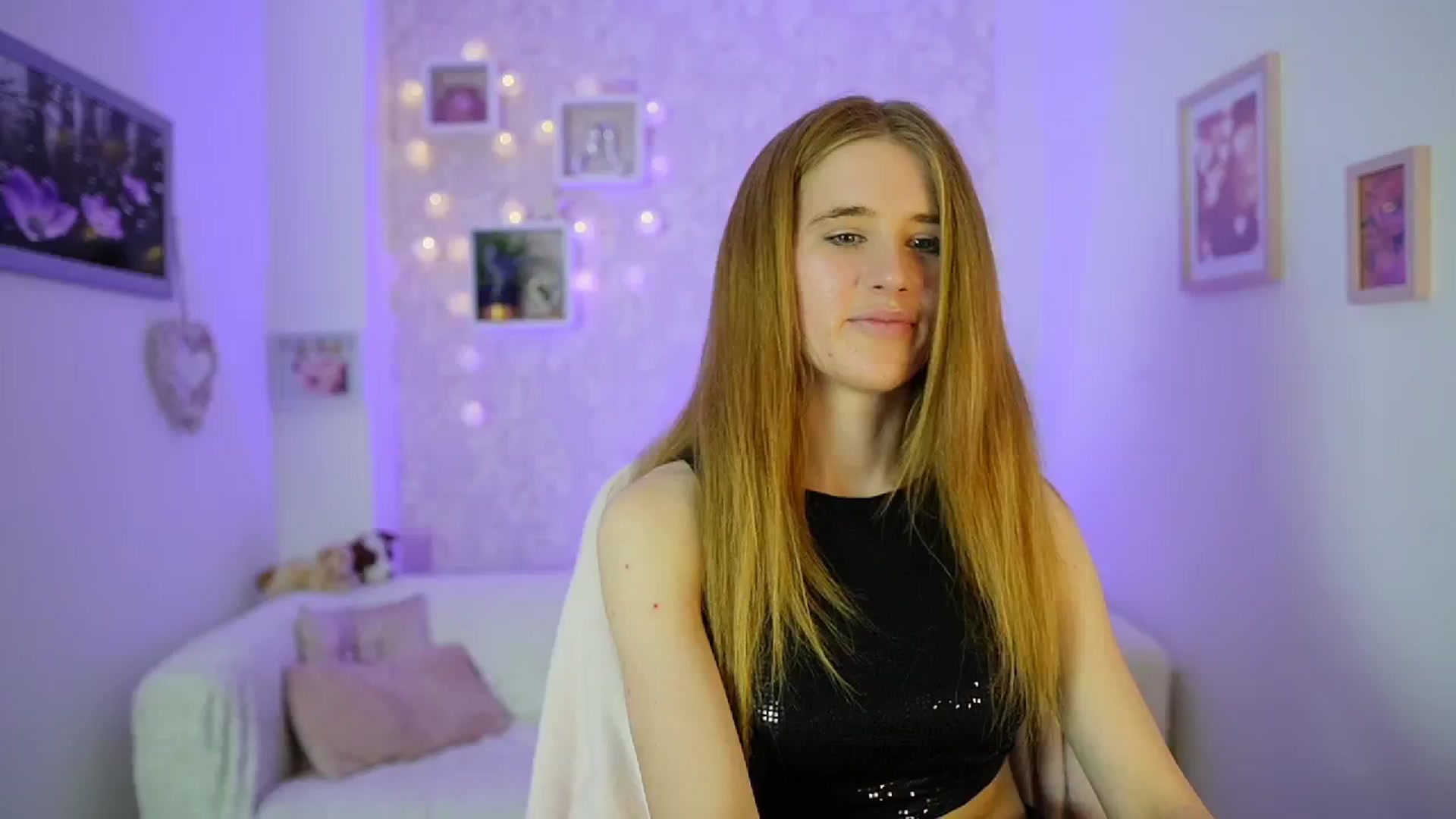 Gallery image thumbnail from Monika_Dee's myfreecams stream on, 06/02/2024, 15:27 image 6 of 20