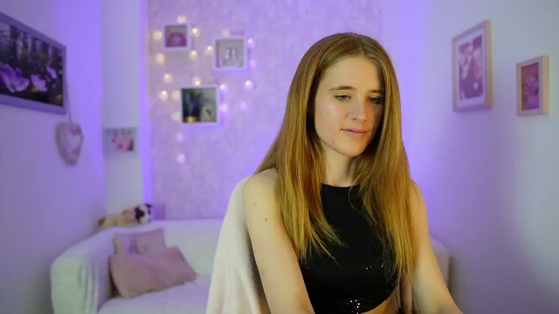 Gallery image thumbnail from Monika_Dee's myfreecams stream on, 06/02/2024, 15:27 image 3 of 20