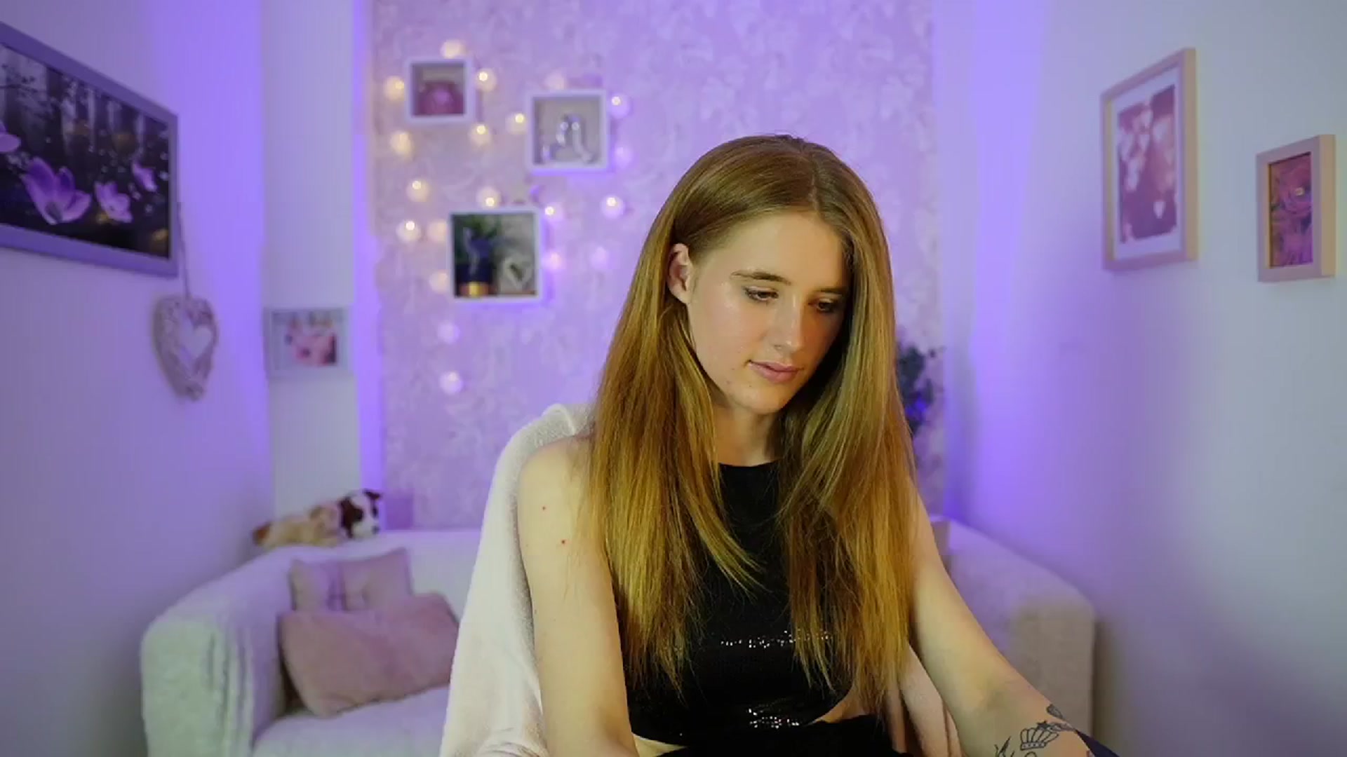 Gallery image thumbnail from Monika_Dee's myfreecams stream on, 06/02/2024, 15:27 image 19 of 20
