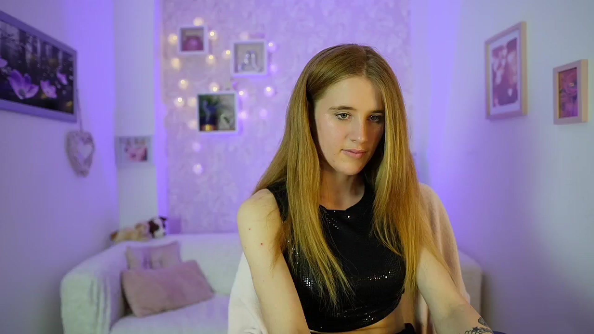 Gallery image thumbnail from Monika_Dee's myfreecams stream on, 06/02/2024, 16:04 image 7 of 20