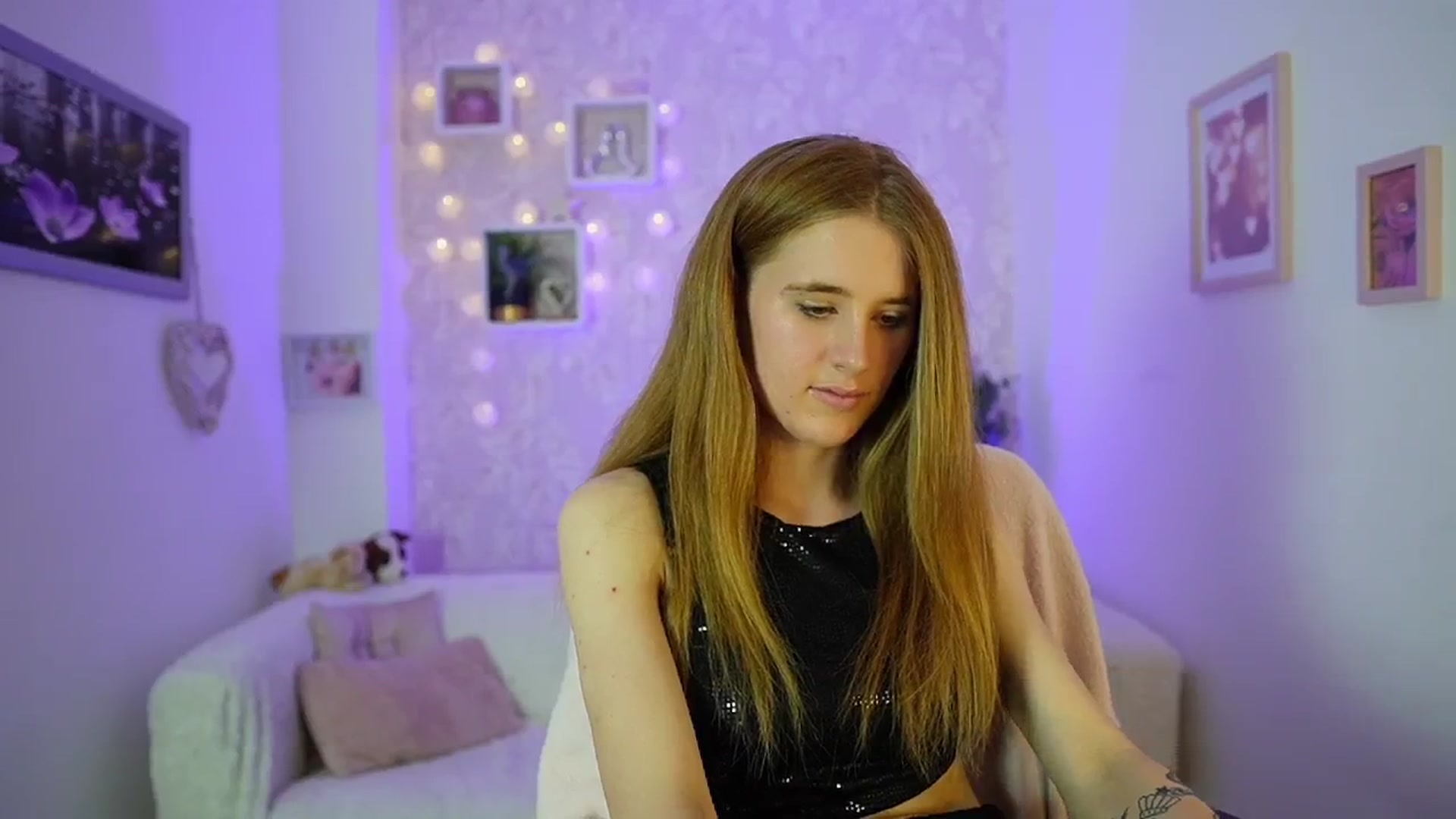 Gallery image thumbnail from Monika_Dee's myfreecams stream on, 06/02/2024, 16:04 image 10 of 20
