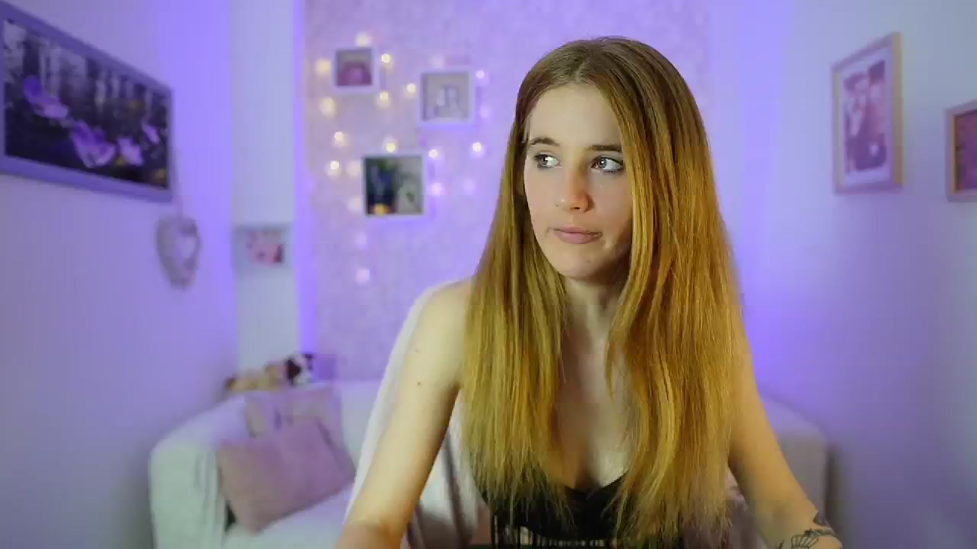 Gallery image thumbnail from Monika_Dee's myfreecams stream on, 06/03/2024, 15:52 image 11 of 20