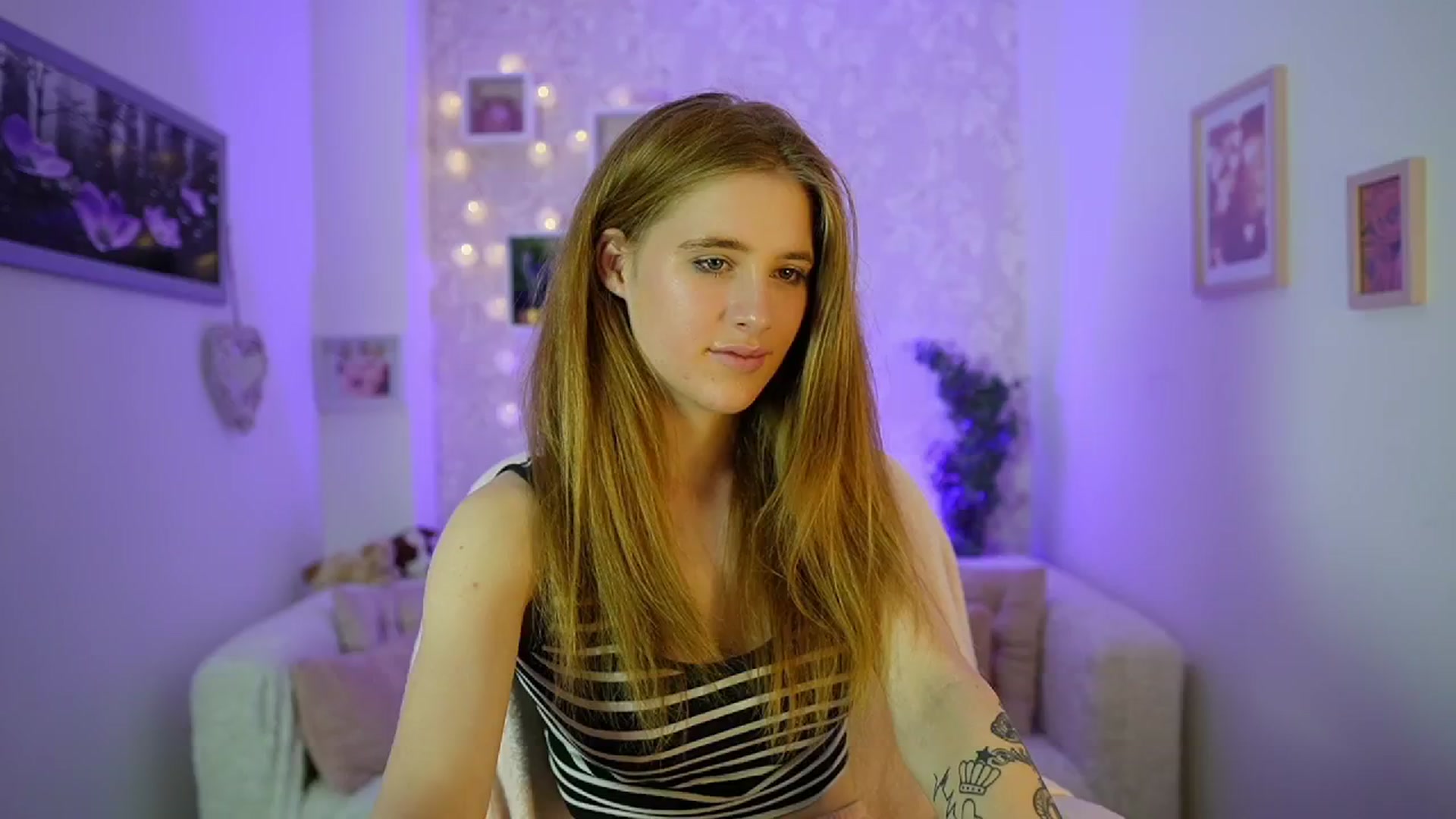 Gallery image thumbnail from Monika_Dee's myfreecams stream on, 06/05/2024, 15:49 image 13 of 20