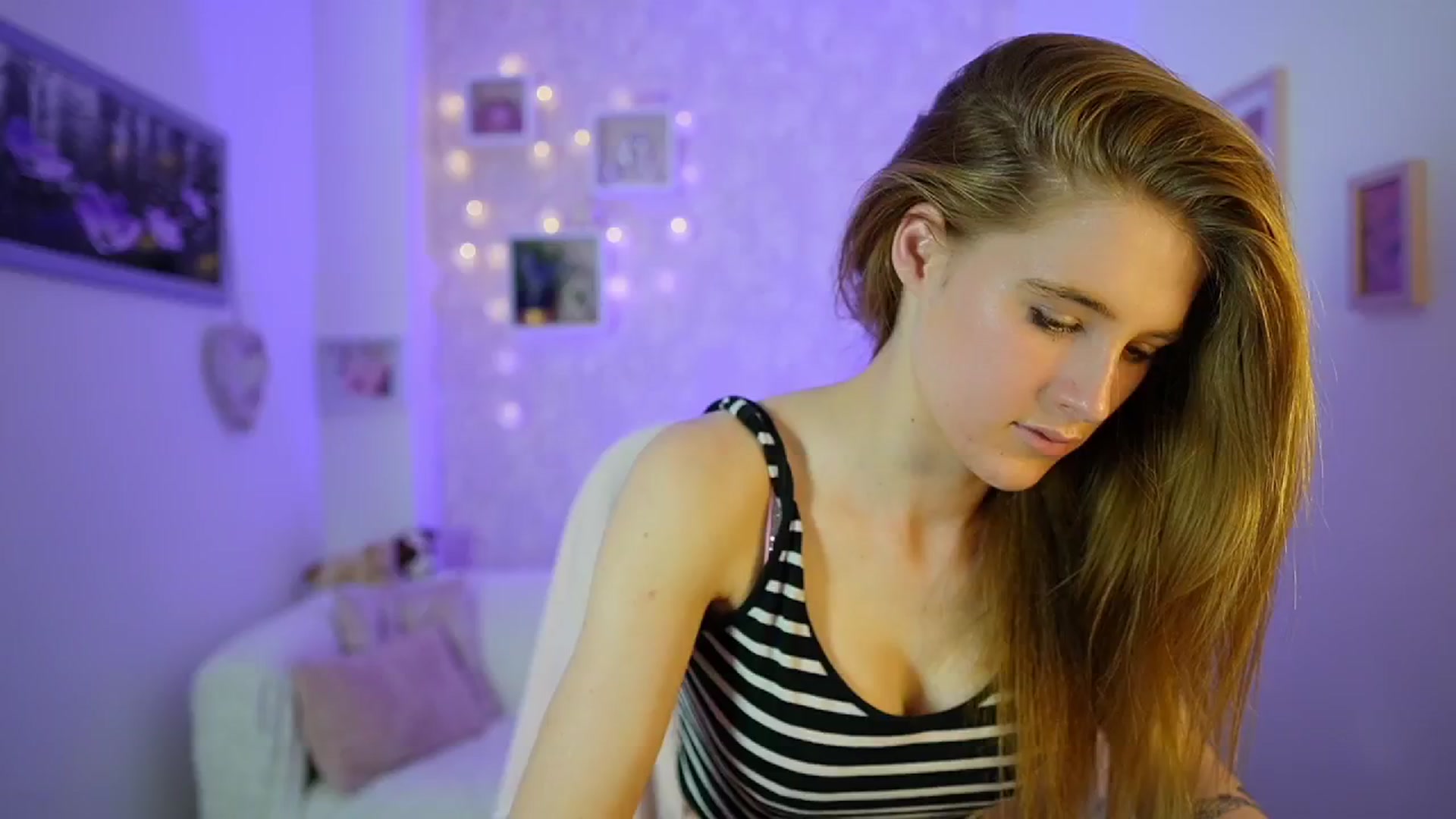 Gallery image thumbnail from Monika_Dee's myfreecams stream on, 06/05/2024, 17:13 image 4 of 20