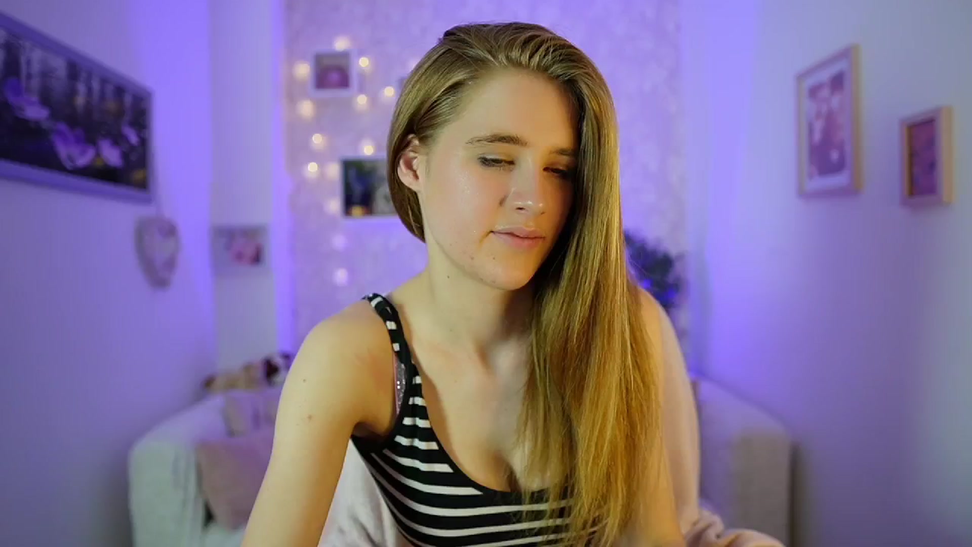 Gallery image thumbnail from Monika_Dee's myfreecams stream on, 06/05/2024, 17:25 image 2 of 20