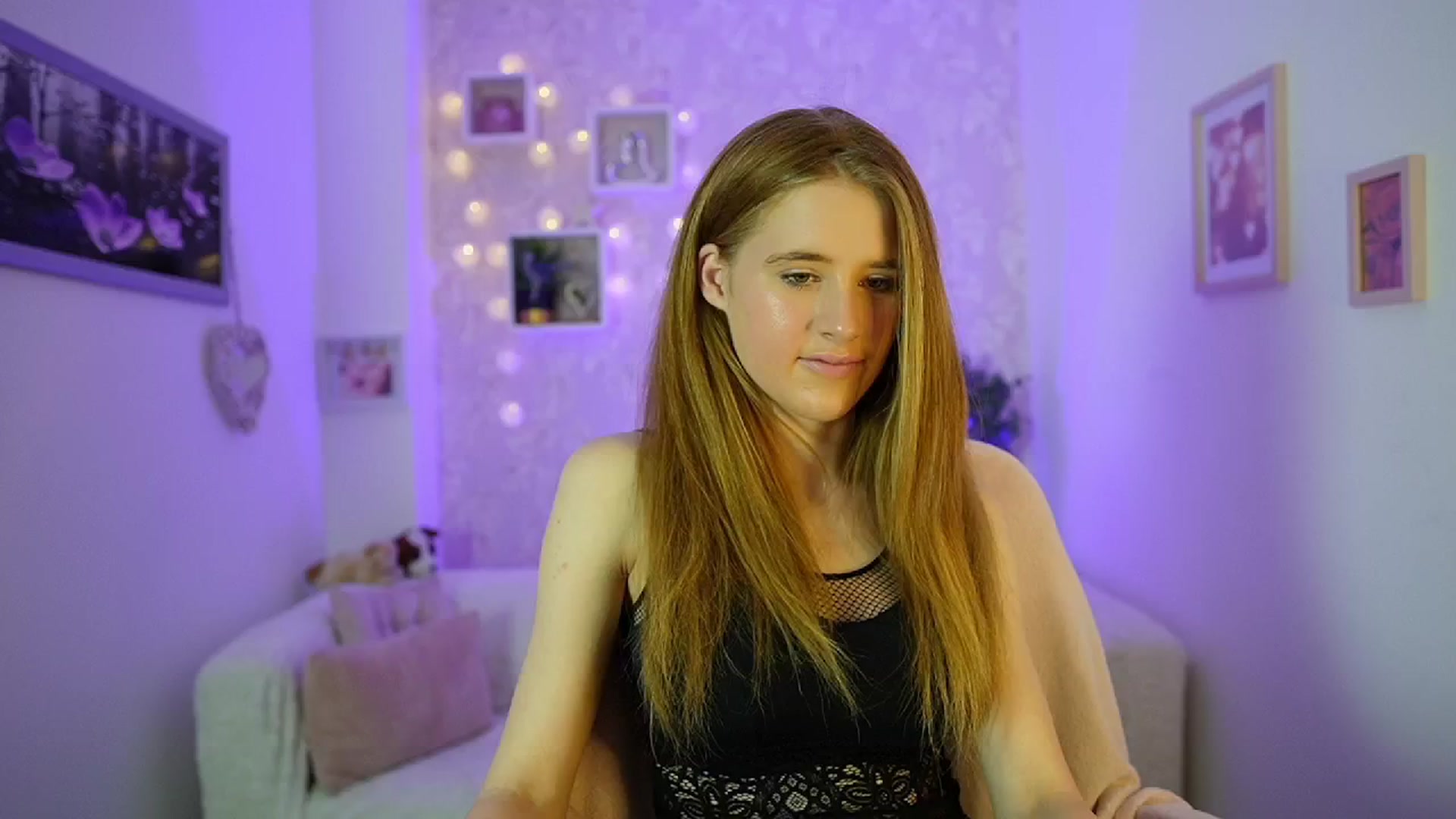 Gallery image thumbnail from Monika_Dee's myfreecams stream on, 06/06/2024, 14:50 image 6 of 20