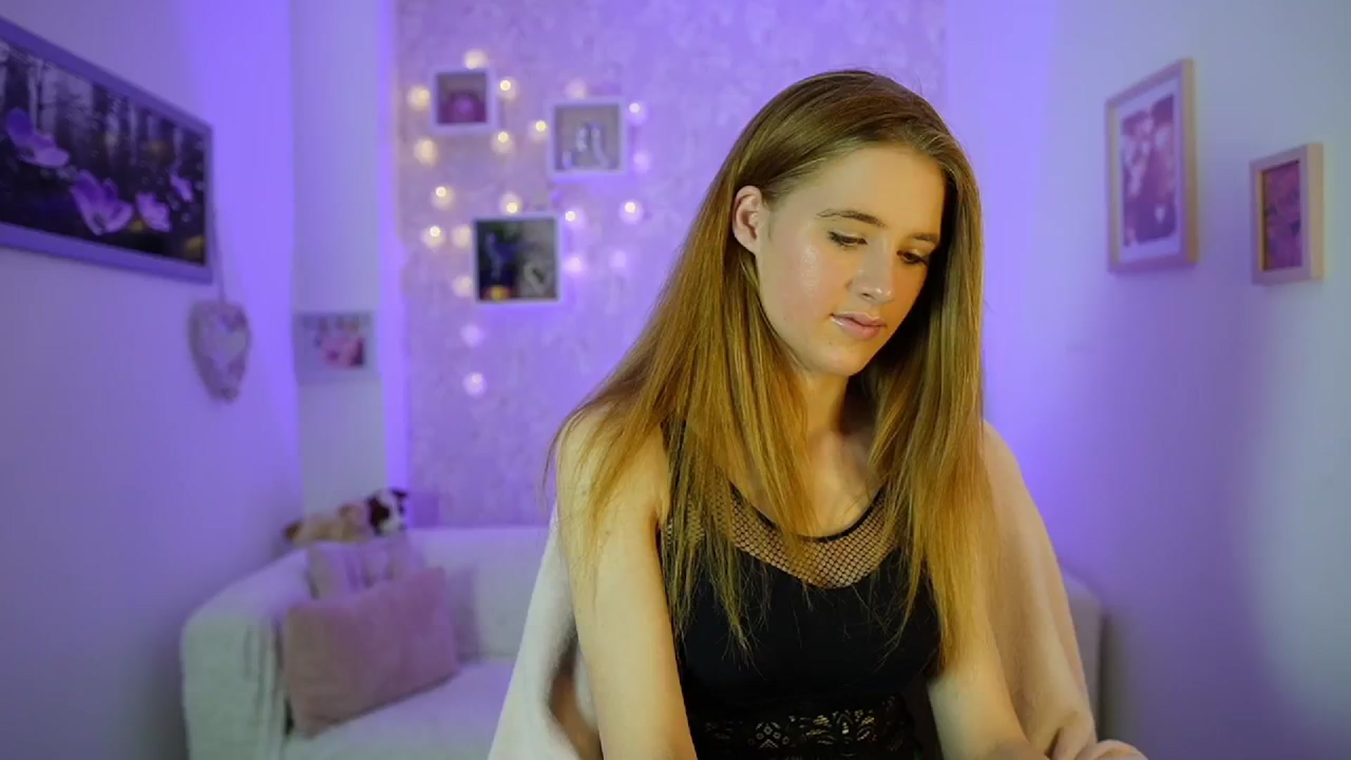 Gallery image thumbnail from Monika_Dee's myfreecams stream on, 06/06/2024, 14:50 image 3 of 20