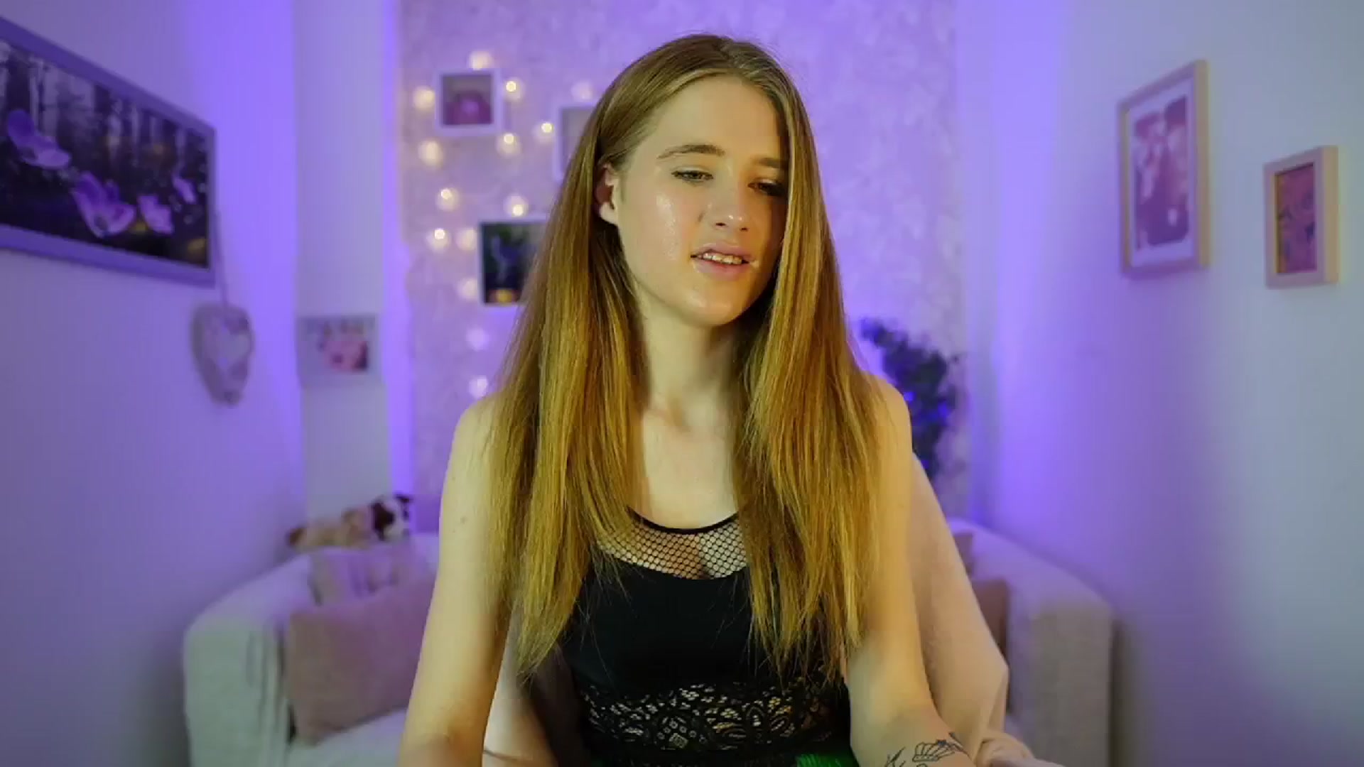 Gallery image thumbnail from Monika_Dee's myfreecams stream on, 06/06/2024, 14:50 image 18 of 20