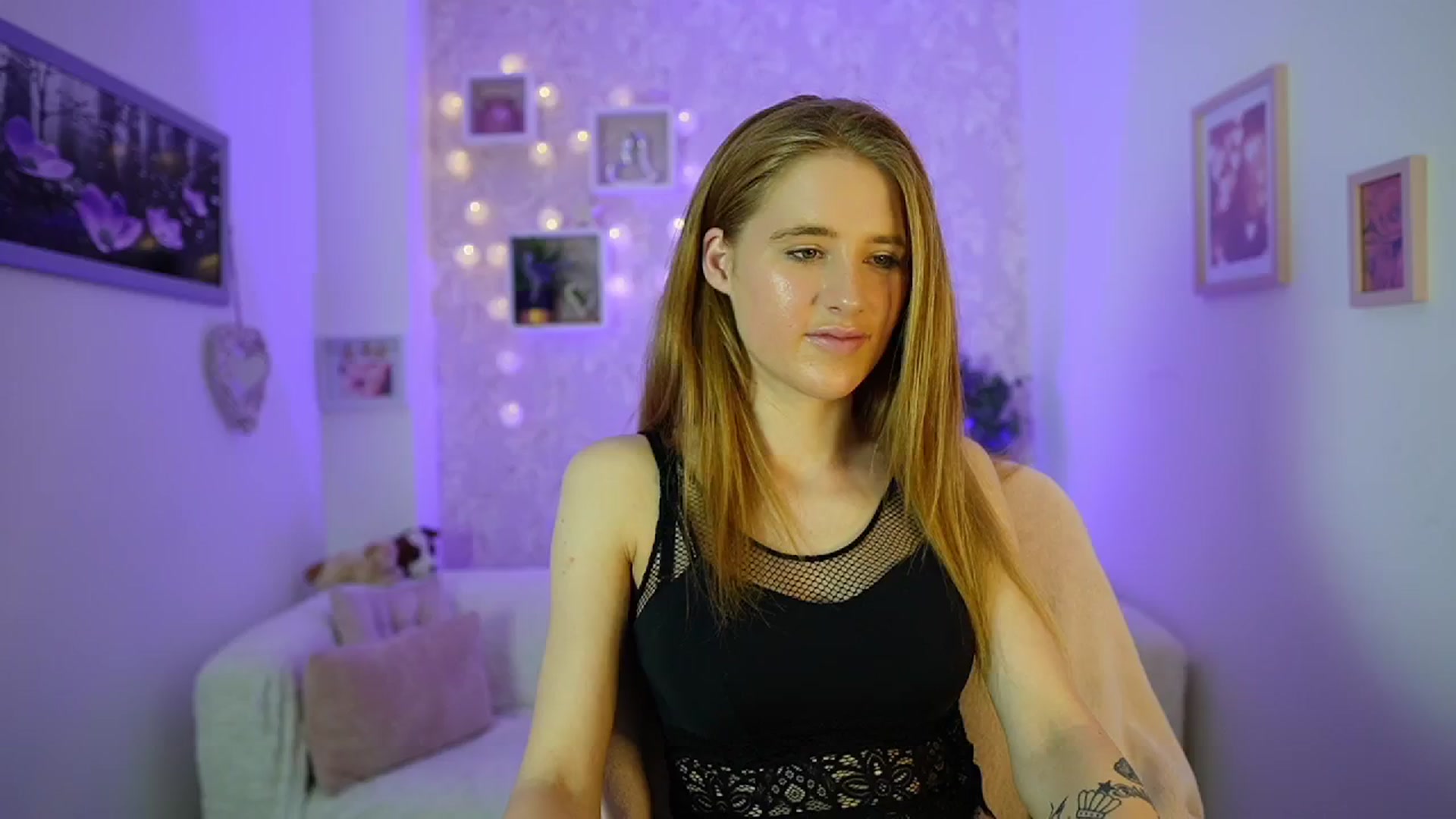 Gallery image thumbnail from Monika_Dee's myfreecams stream on, 06/06/2024, 14:50 image 11 of 20