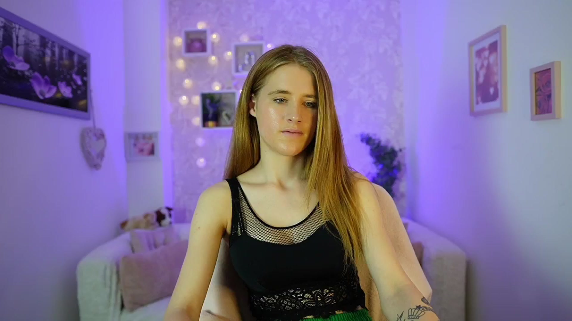 Gallery image thumbnail from Monika_Dee's myfreecams stream on, 06/06/2024, 14:50 image 19 of 20
