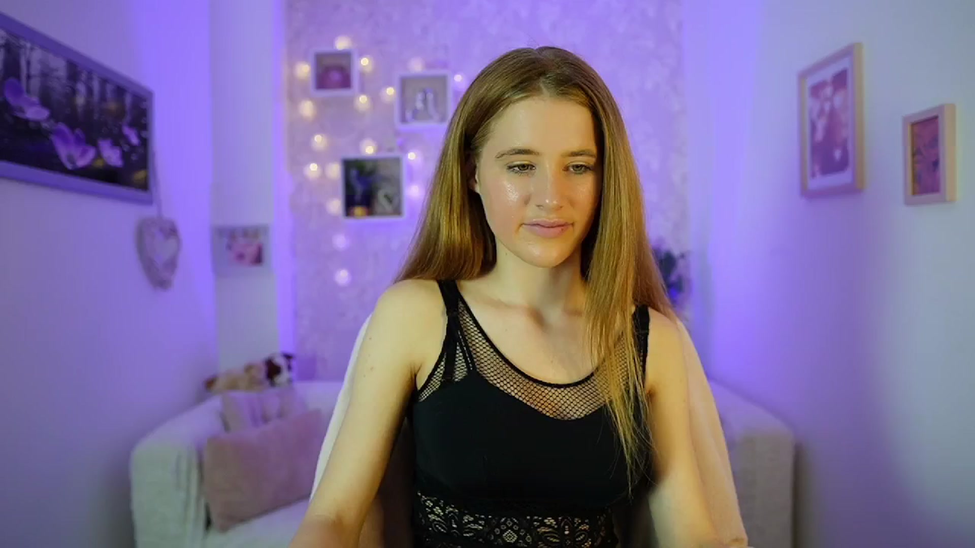 Gallery image thumbnail from Monika_Dee's myfreecams stream on, 06/06/2024, 14:50 image 7 of 20