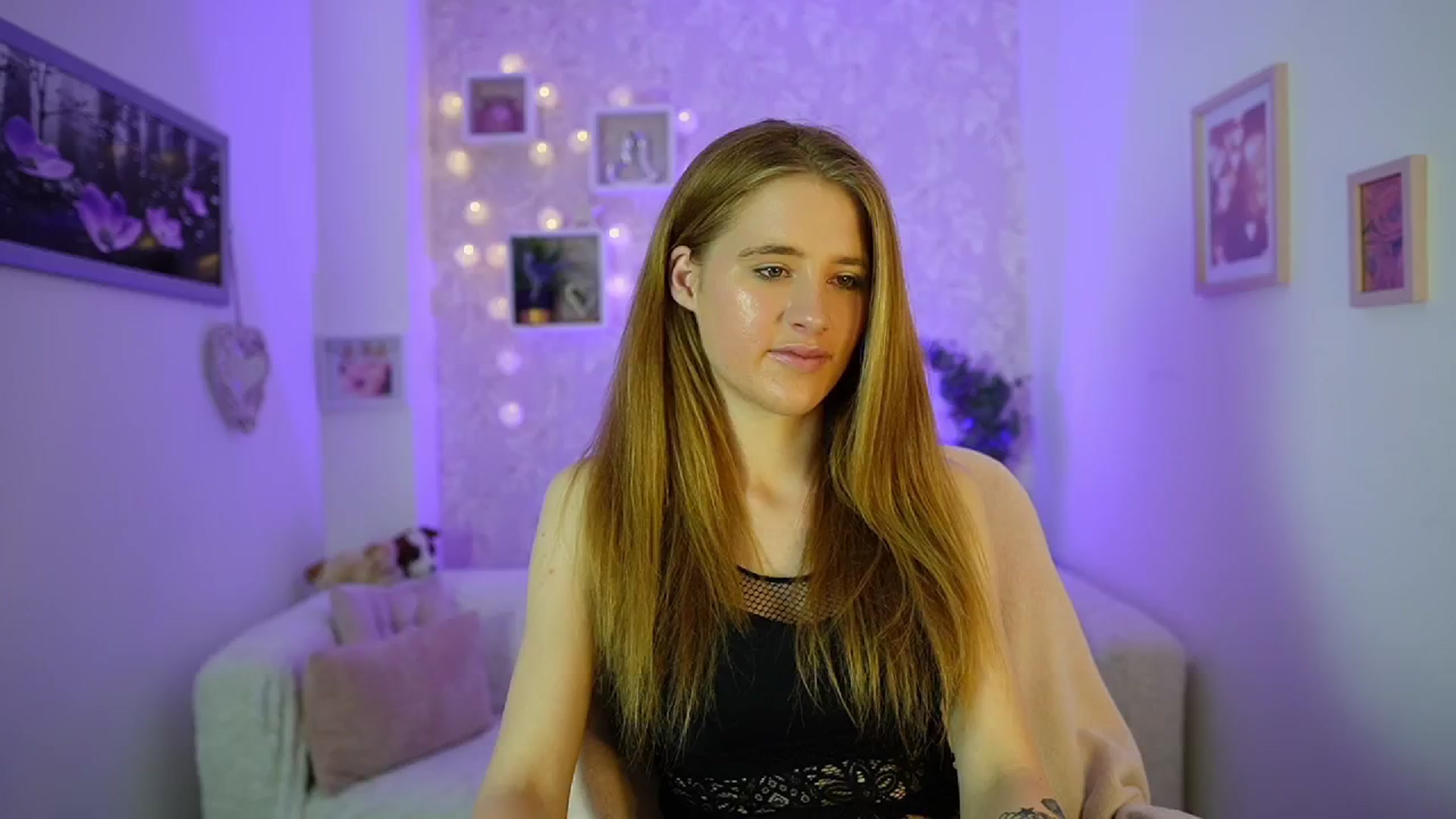 Gallery image thumbnail from Monika_Dee's myfreecams stream on, 06/06/2024, 14:50 image 13 of 20