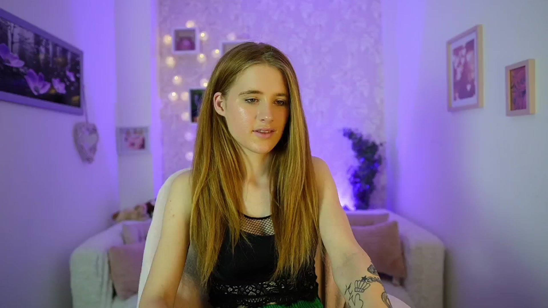 Gallery image thumbnail from Monika_Dee's myfreecams stream on, 06/06/2024, 16:05 image 11 of 20