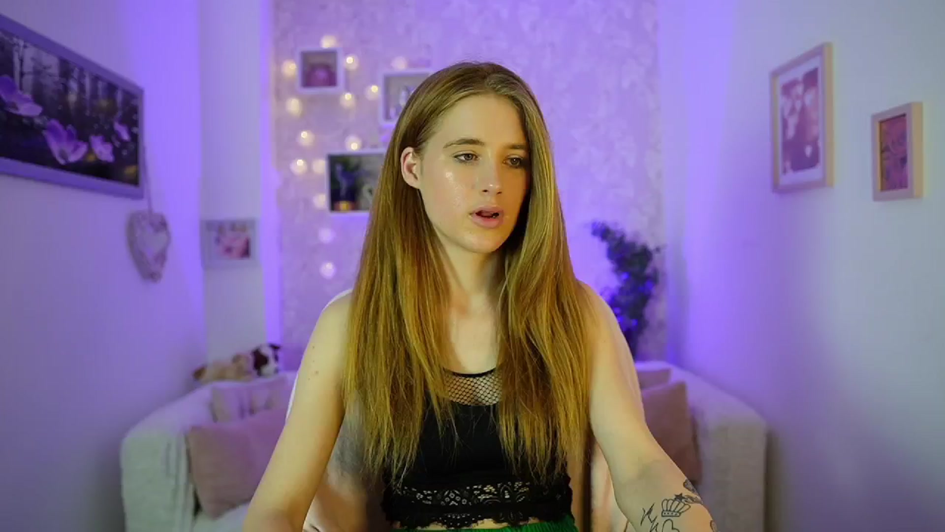 Gallery image thumbnail from Monika_Dee's myfreecams stream on, 06/06/2024, 16:05 image 4 of 20