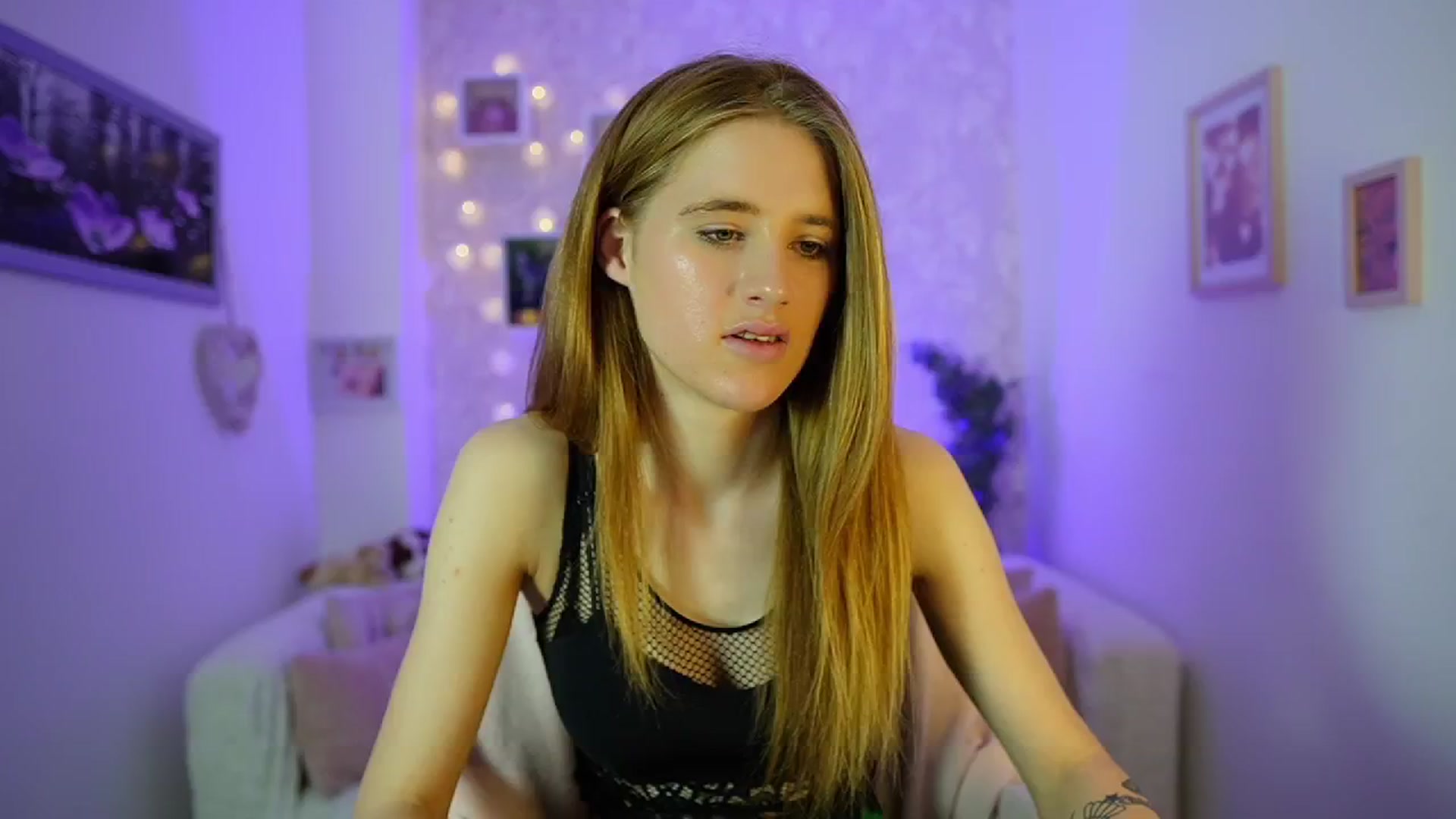 Gallery image thumbnail from Monika_Dee's myfreecams stream on, 06/06/2024, 16:05 image 8 of 20