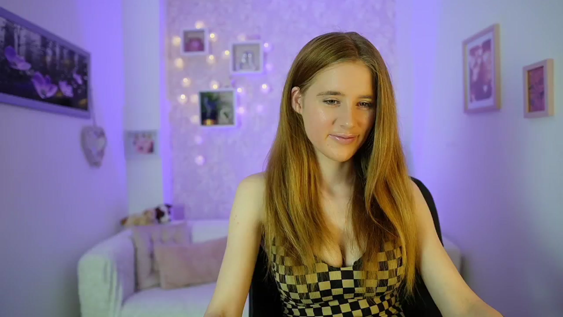 Gallery image thumbnail from Monika_Dee's myfreecams stream on, 06/10/2024, 12:43 image 11 of 20