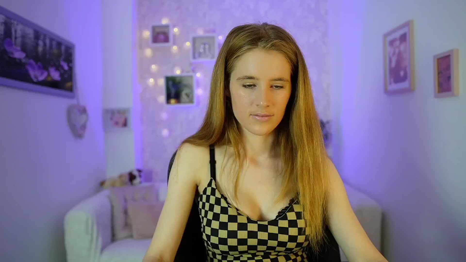 Gallery image thumbnail from Monika_Dee's myfreecams stream on, 06/10/2024, 13:58 image 4 of 20