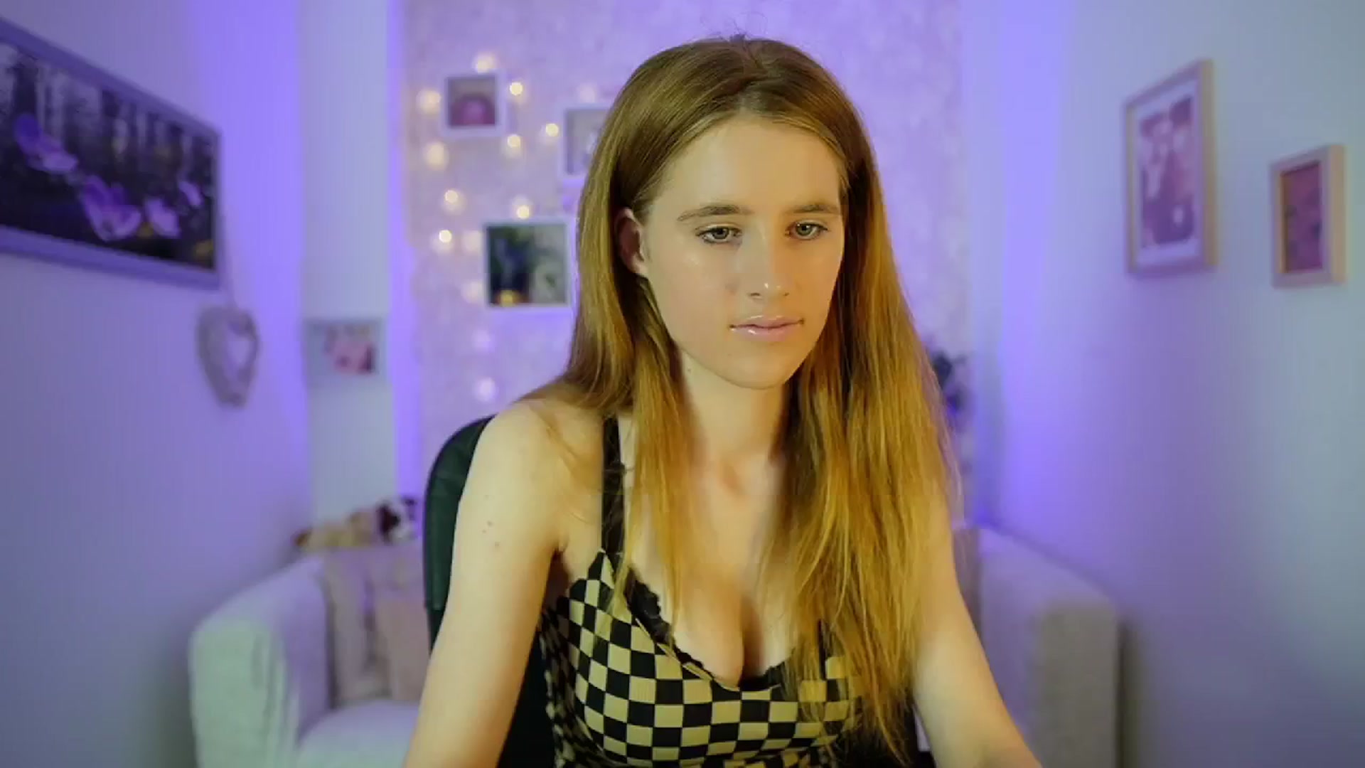 Gallery image thumbnail from Monika_Dee's myfreecams stream on, 06/10/2024, 13:58 image 14 of 20