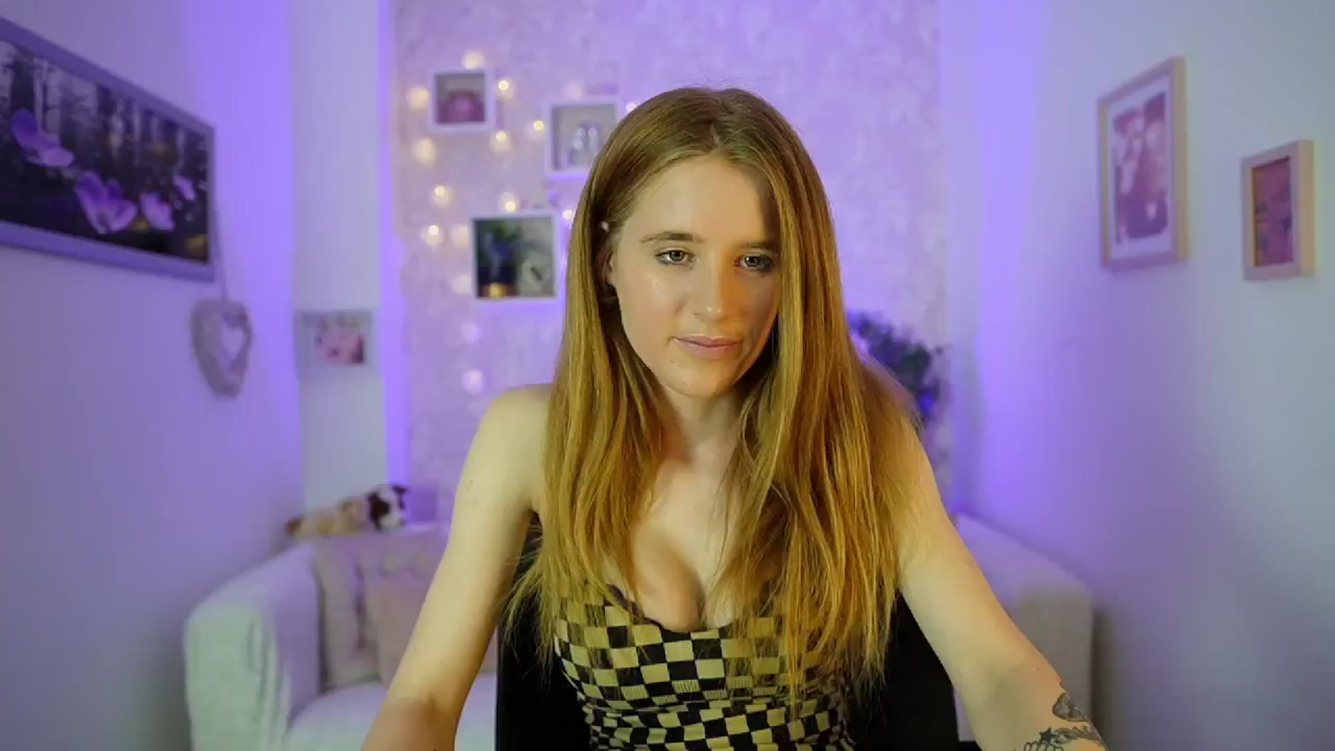 Gallery image thumbnail from Monika_Dee's myfreecams stream on, 06/10/2024, 15:48 image 4 of 20