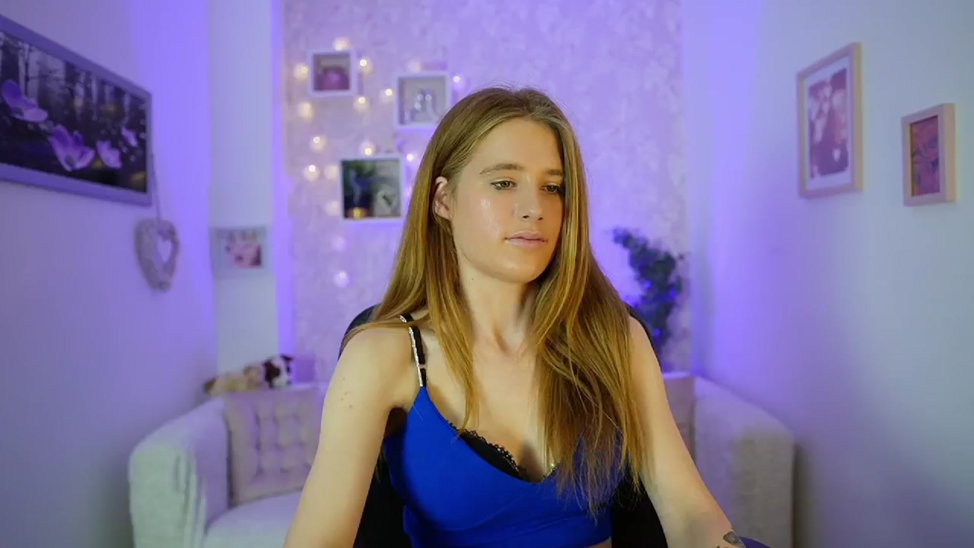 Gallery image thumbnail from Monika_Dee's myfreecams stream on, 06/11/2024, 16:21 image 8 of 20