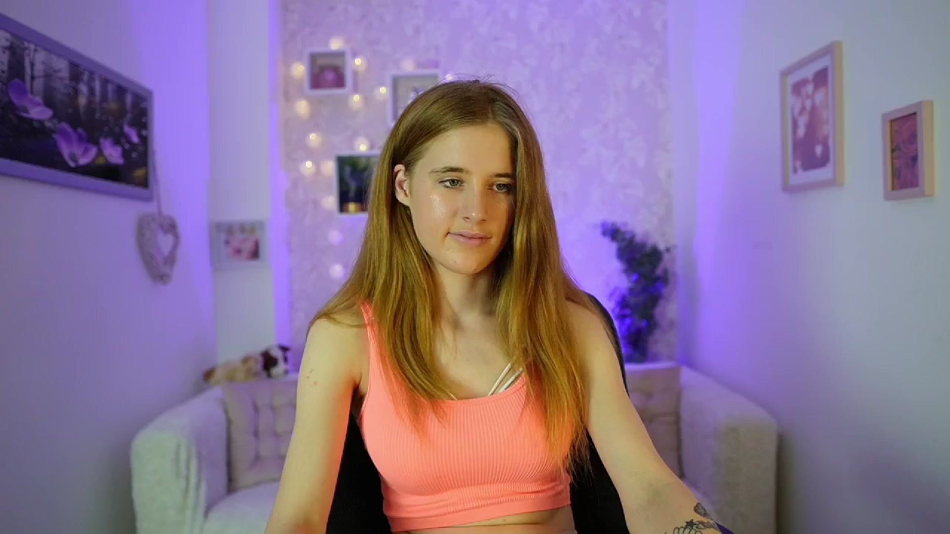 Gallery image thumbnail from Monika_Dee's myfreecams stream on, 06/12/2024, 14:34 image 10 of 20