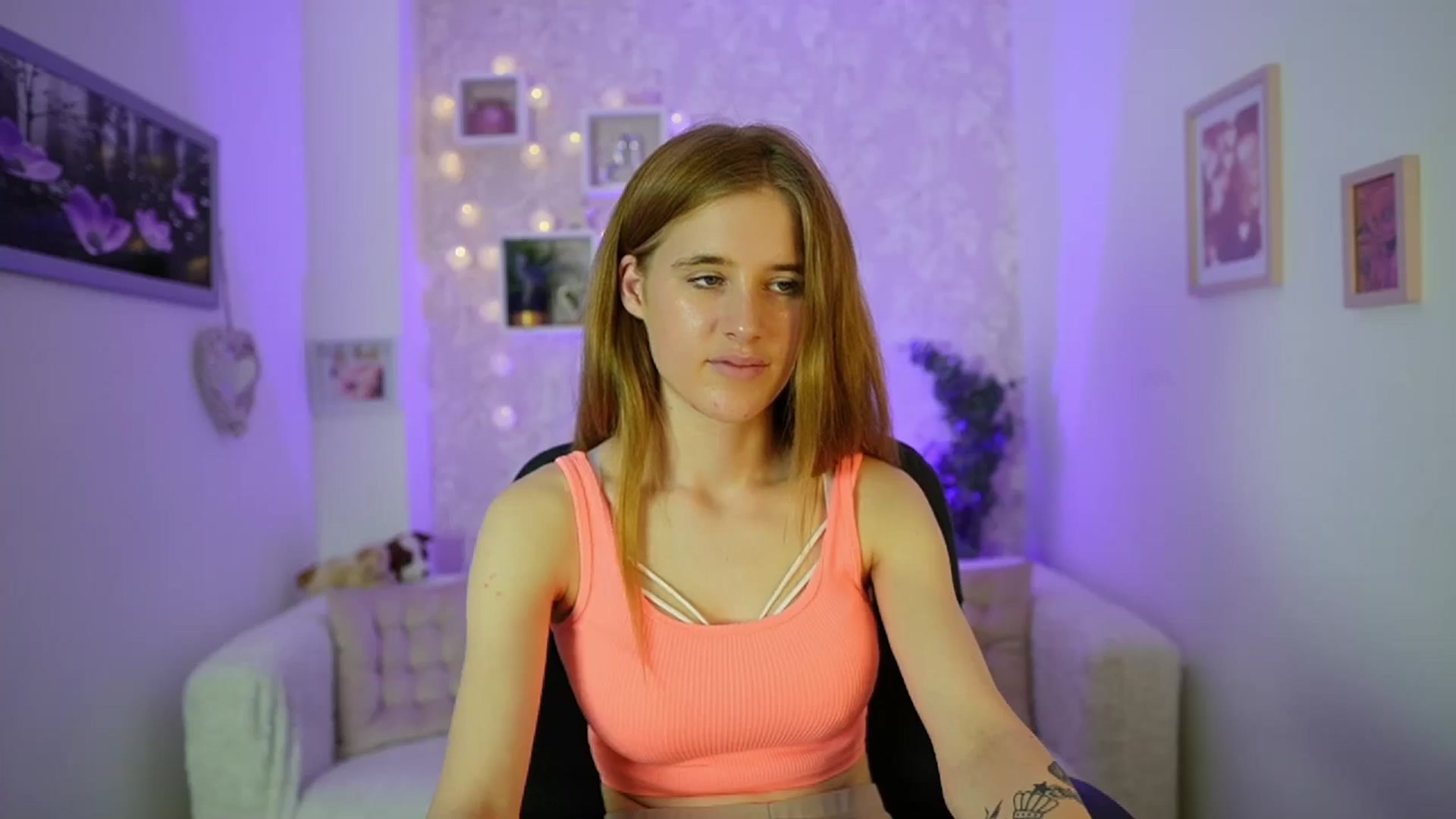 Gallery image thumbnail from Monika_Dee's myfreecams stream on, 06/12/2024, 15:46 image 5 of 20