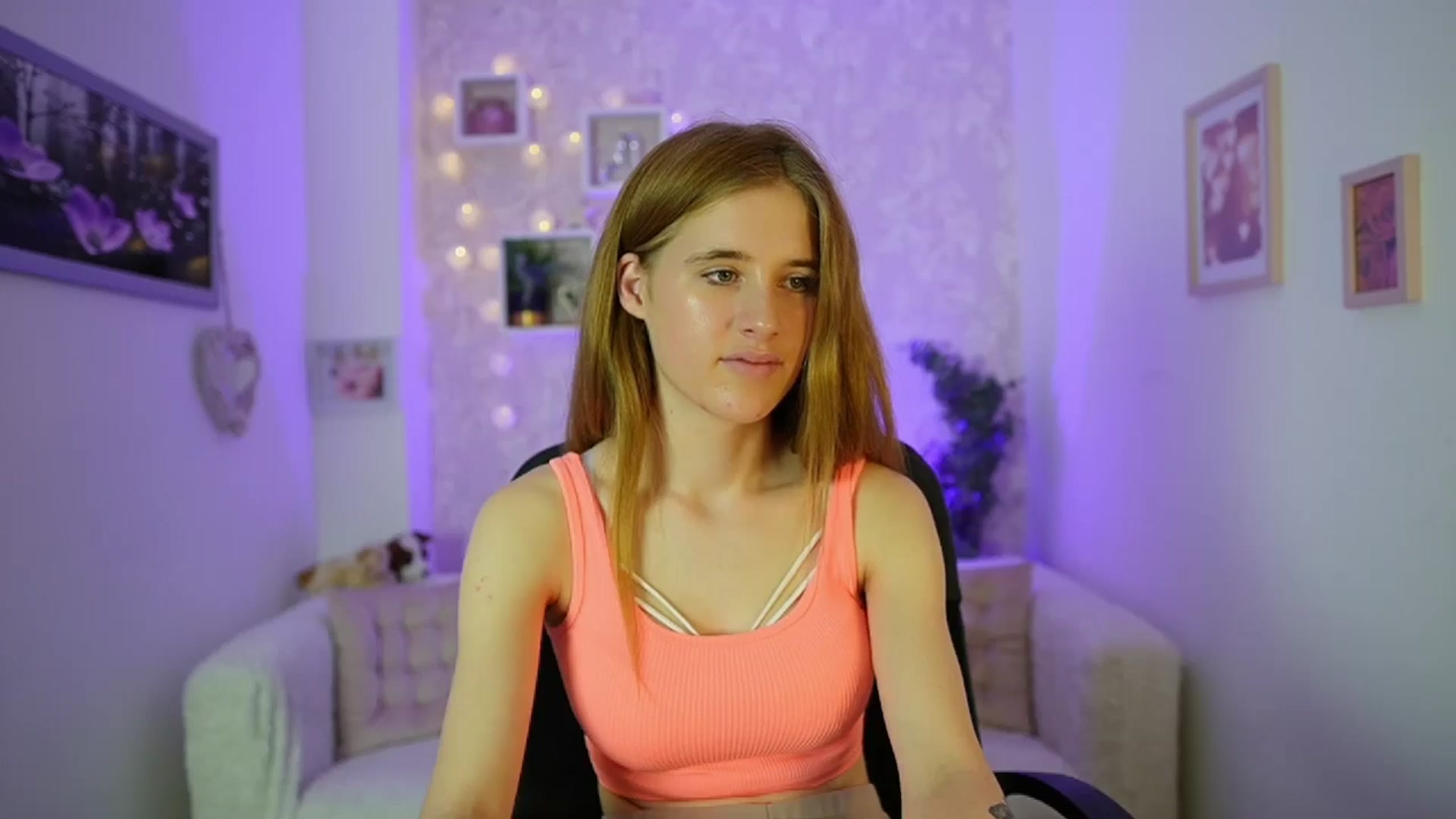 Gallery image thumbnail from Monika_Dee's myfreecams stream on, 06/12/2024, 15:46 image 6 of 20