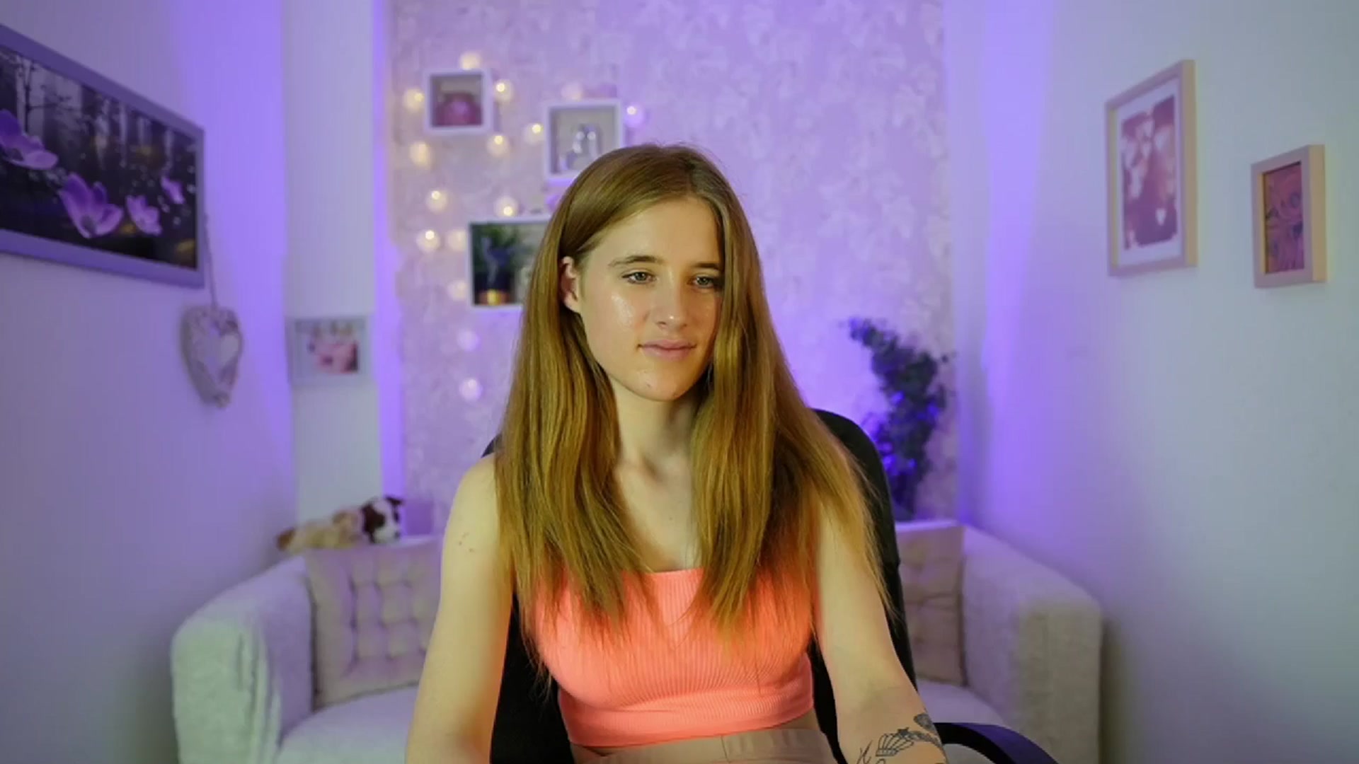 Gallery image thumbnail from Monika_Dee's myfreecams stream on, 06/12/2024, 15:46 image 16 of 20