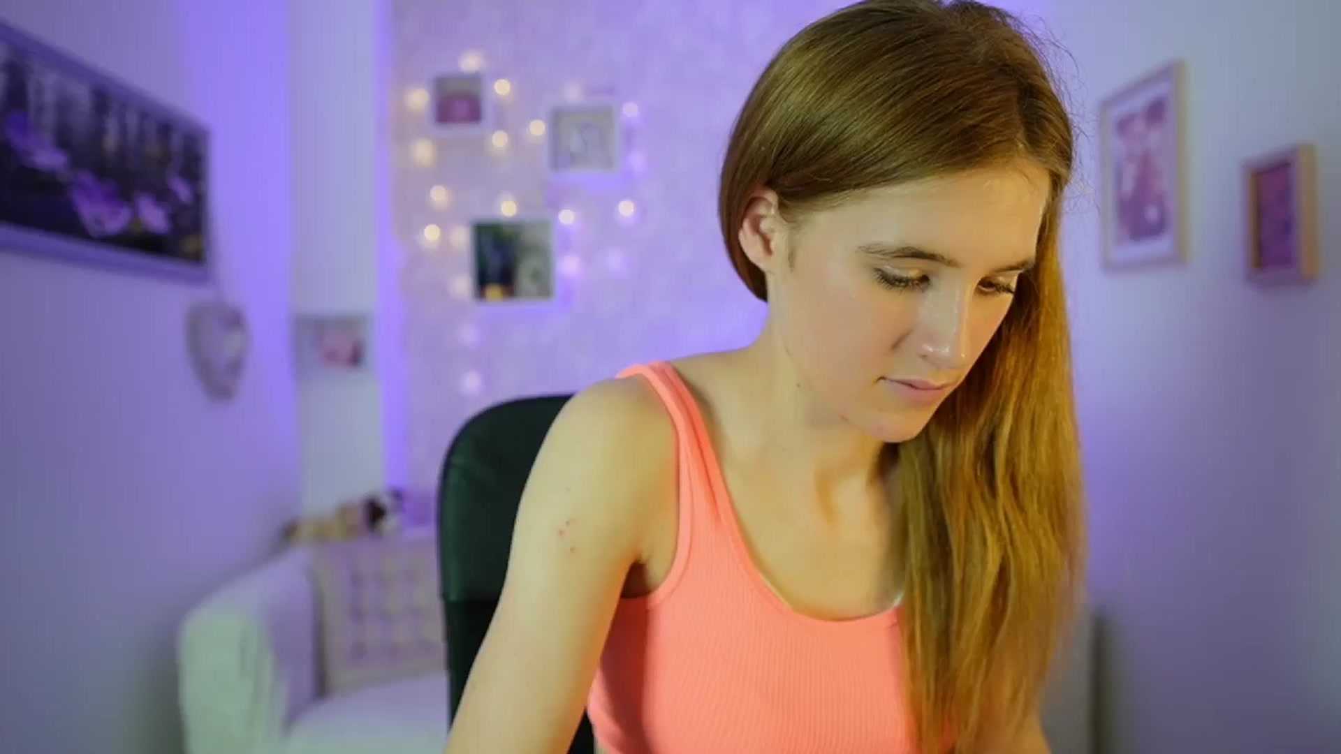 Gallery image thumbnail from Monika_Dee's myfreecams stream on, 06/12/2024, 16:09 image 1 of 20