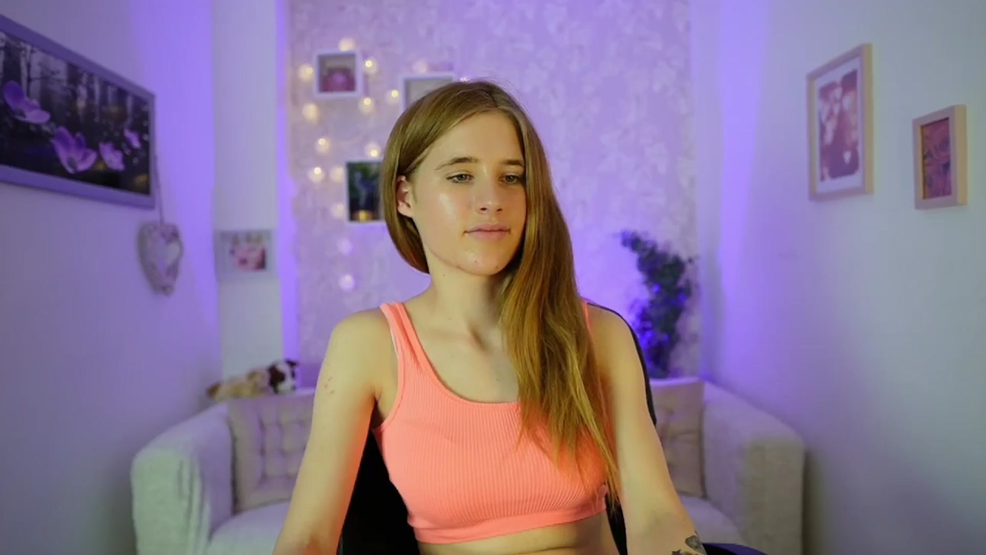 Gallery image thumbnail from Monika_Dee's myfreecams stream on, 06/12/2024, 16:09 image 17 of 20