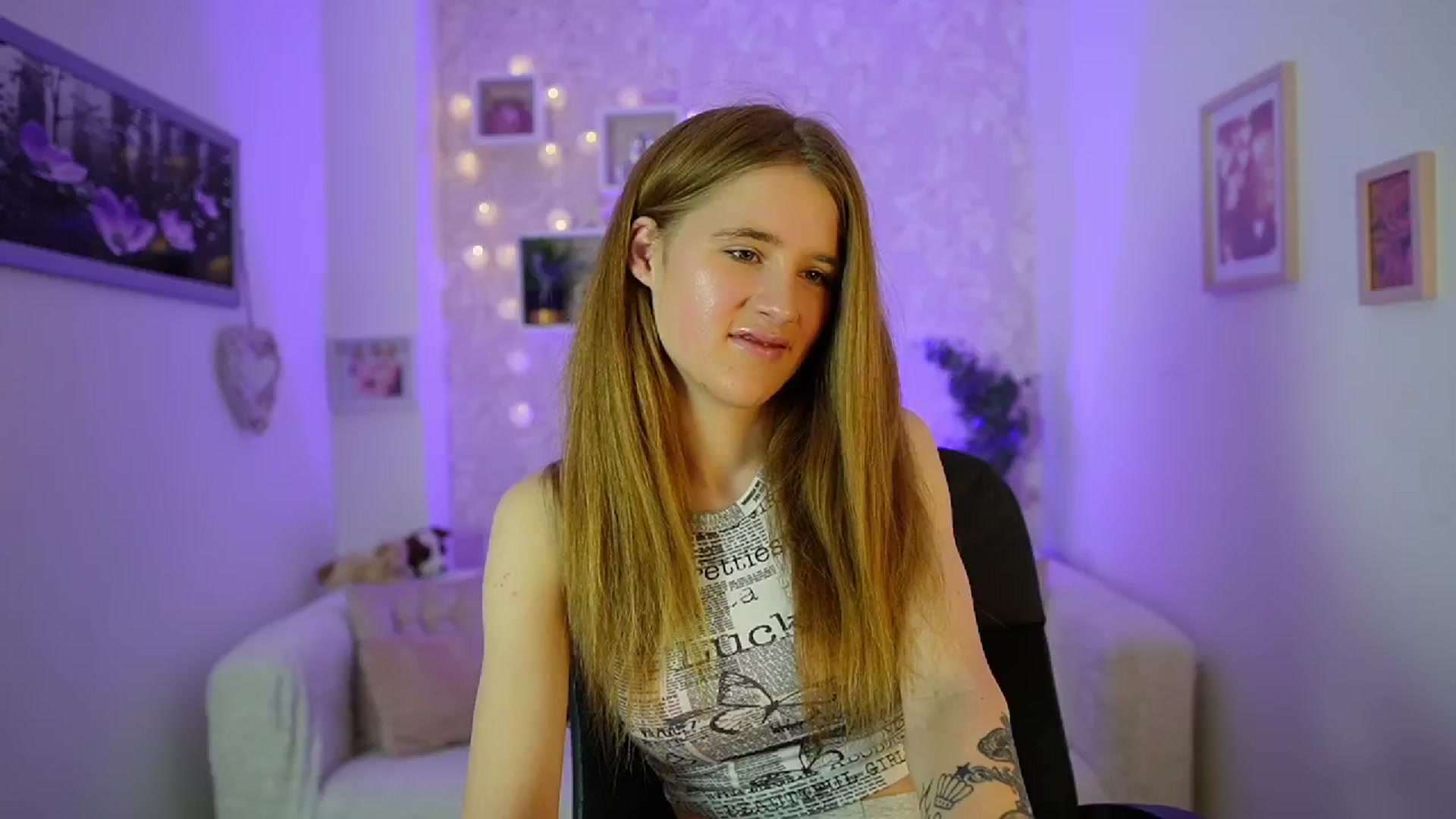 Gallery image thumbnail from Monika_Dee's myfreecams stream on, 06/13/2024, 12:59 image 5 of 20