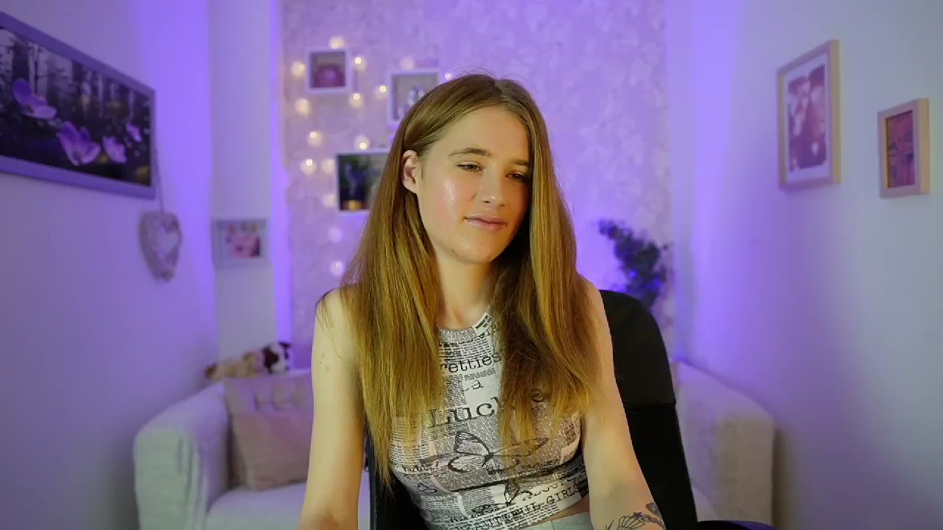 Gallery image thumbnail from Monika_Dee's myfreecams stream on, 06/13/2024, 12:59 image 10 of 20