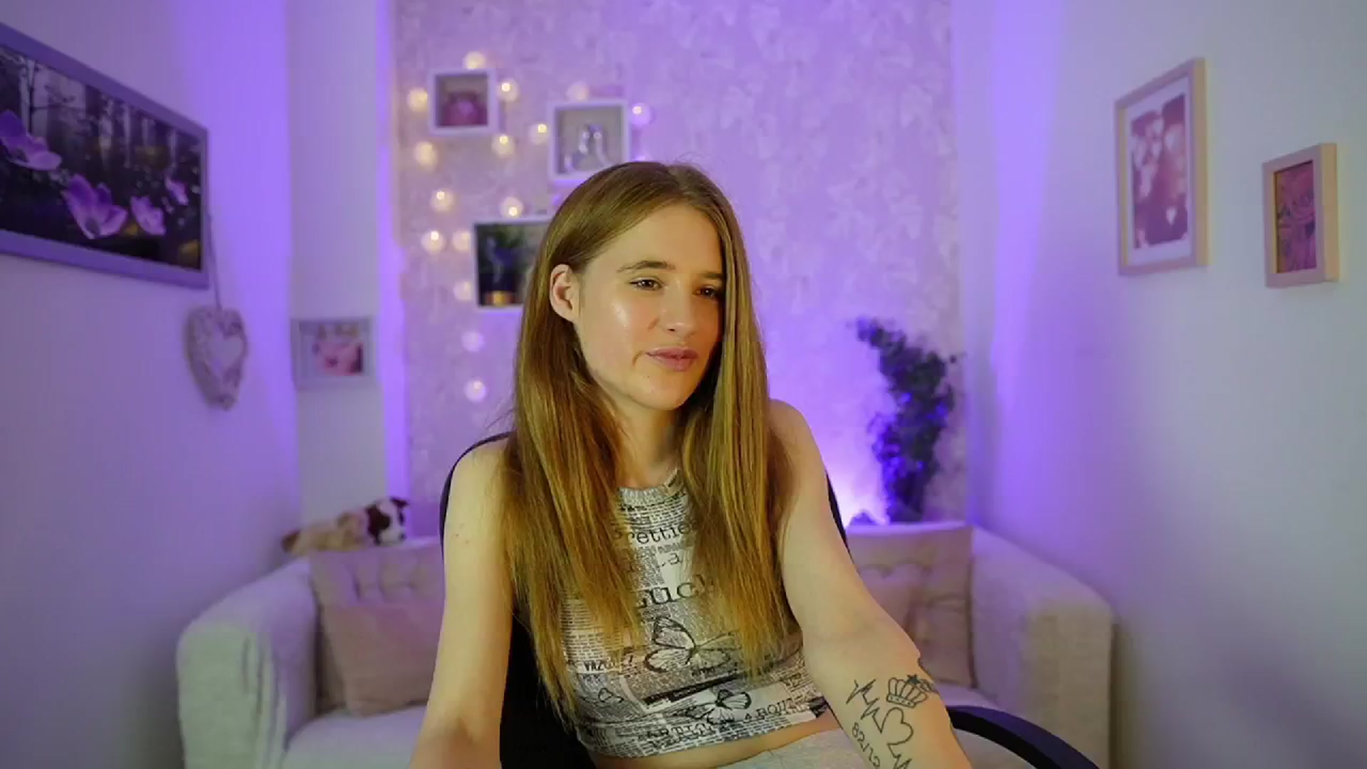 Gallery image thumbnail from Monika_Dee's myfreecams stream on, 06/13/2024, 14:21 image 10 of 20