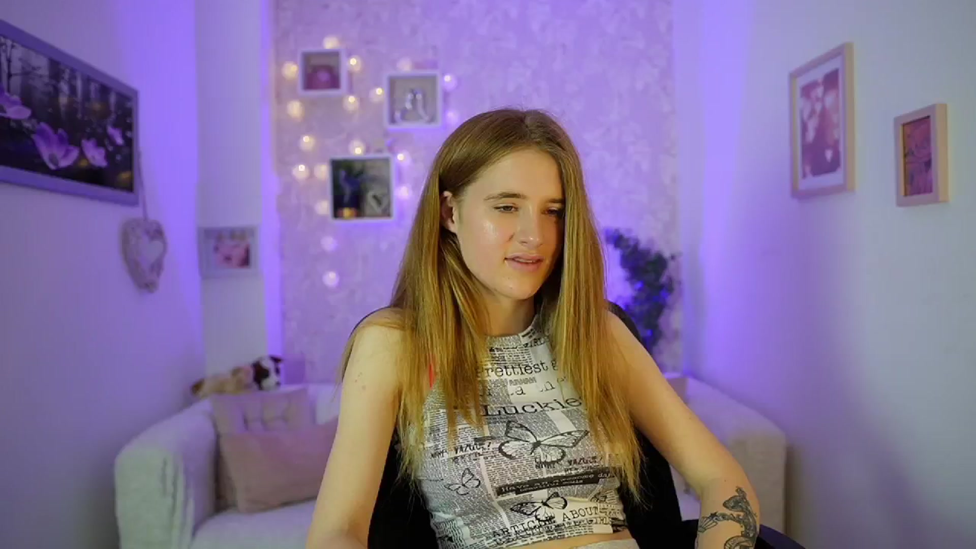 Gallery image thumbnail from Monika_Dee's myfreecams stream on, 06/13/2024, 15:04 image 14 of 20