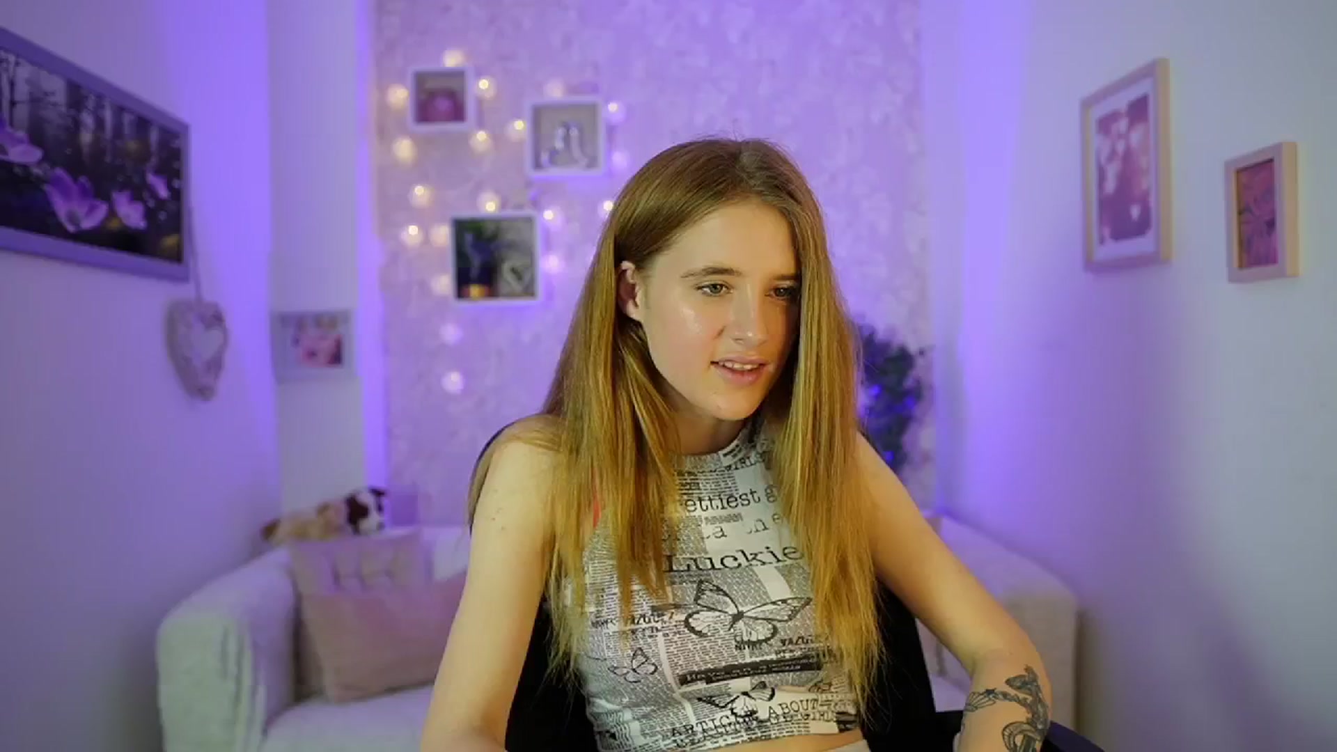 Gallery image thumbnail from Monika_Dee's myfreecams stream on, 06/13/2024, 15:04 image 12 of 20