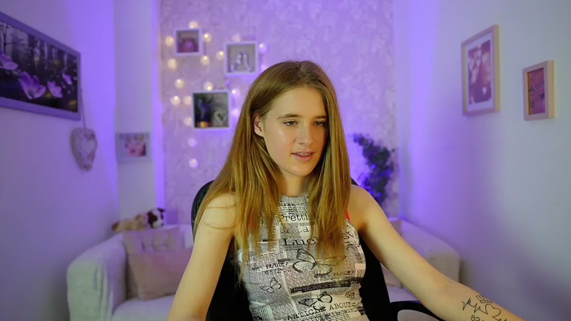 Gallery image thumbnail from Monika_Dee's myfreecams stream on, 06/13/2024, 15:04 image 5 of 20