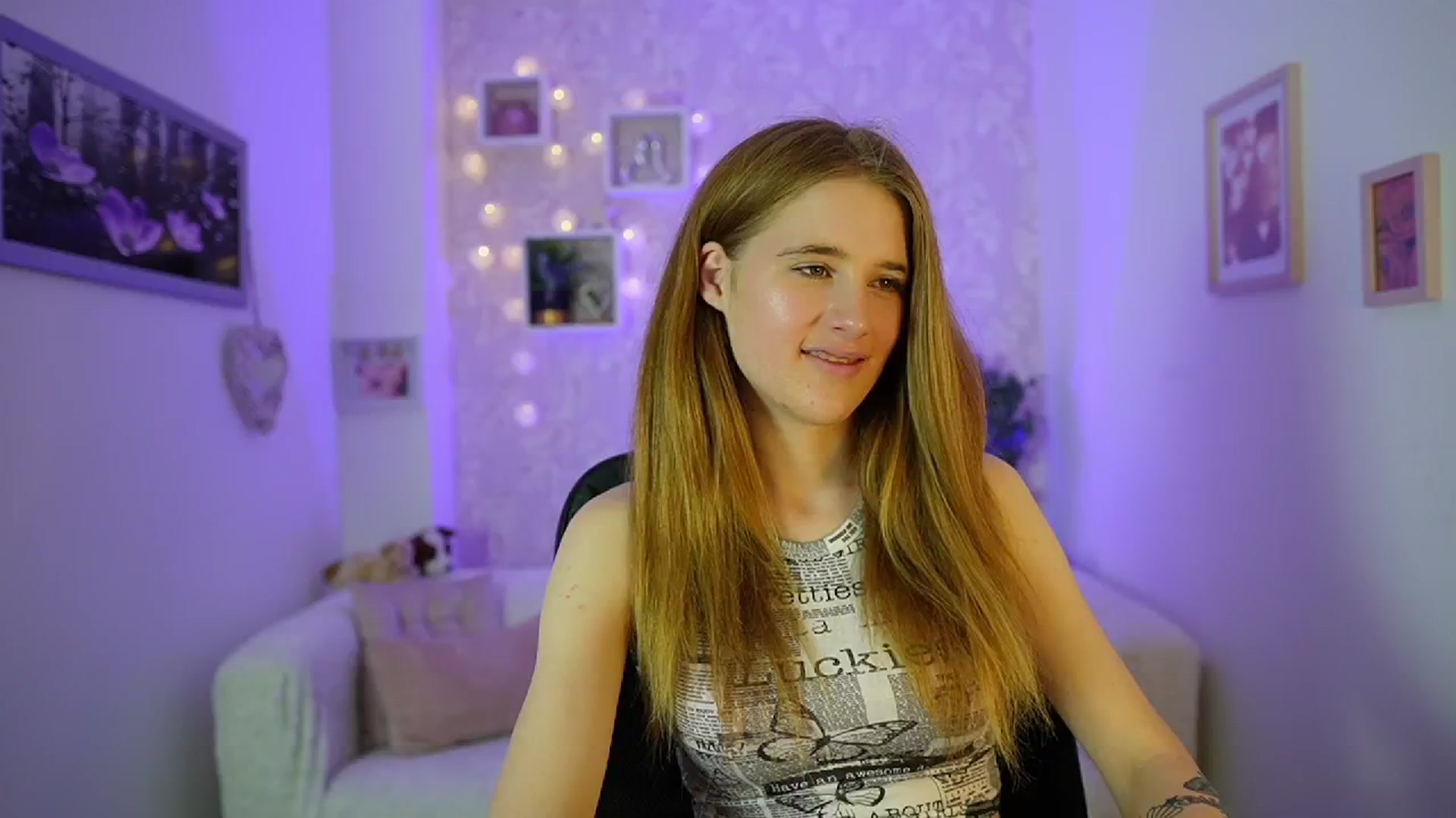 Gallery image thumbnail from Monika_Dee's myfreecams stream on, 06/13/2024, 16:31 image 10 of 20