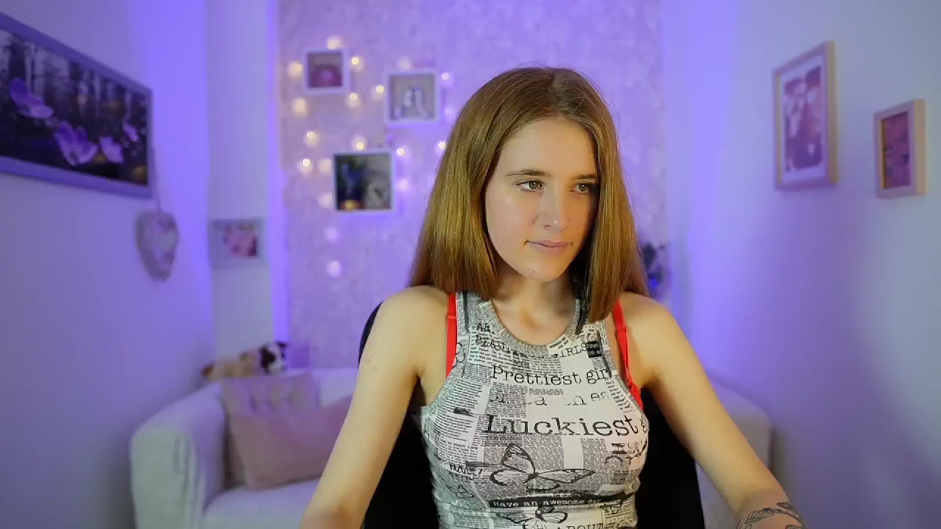Gallery image thumbnail from Monika_Dee's myfreecams stream on, 06/13/2024, 16:31 image 2 of 20