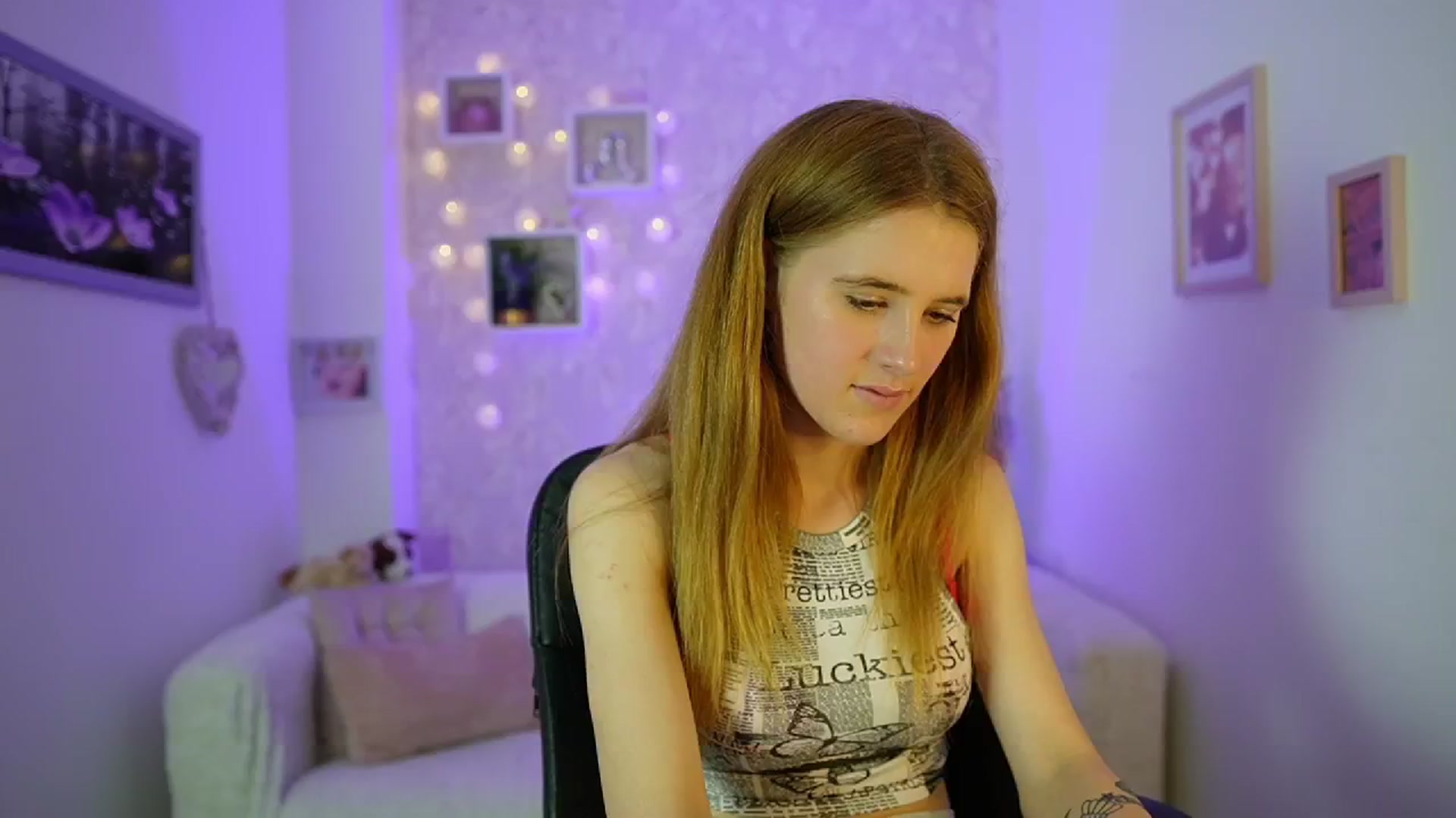 Gallery image thumbnail from Monika_Dee's myfreecams stream on, 06/13/2024, 16:31 image 17 of 20