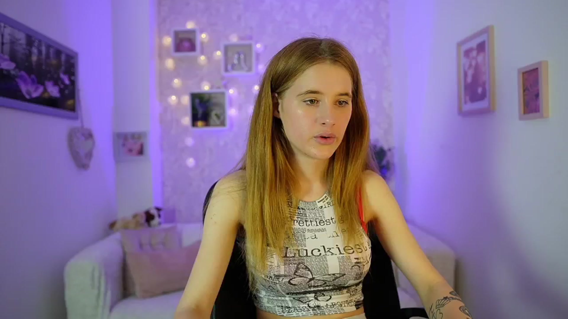 Gallery image thumbnail from Monika_Dee's myfreecams stream on, 06/13/2024, 16:31 image 16 of 20