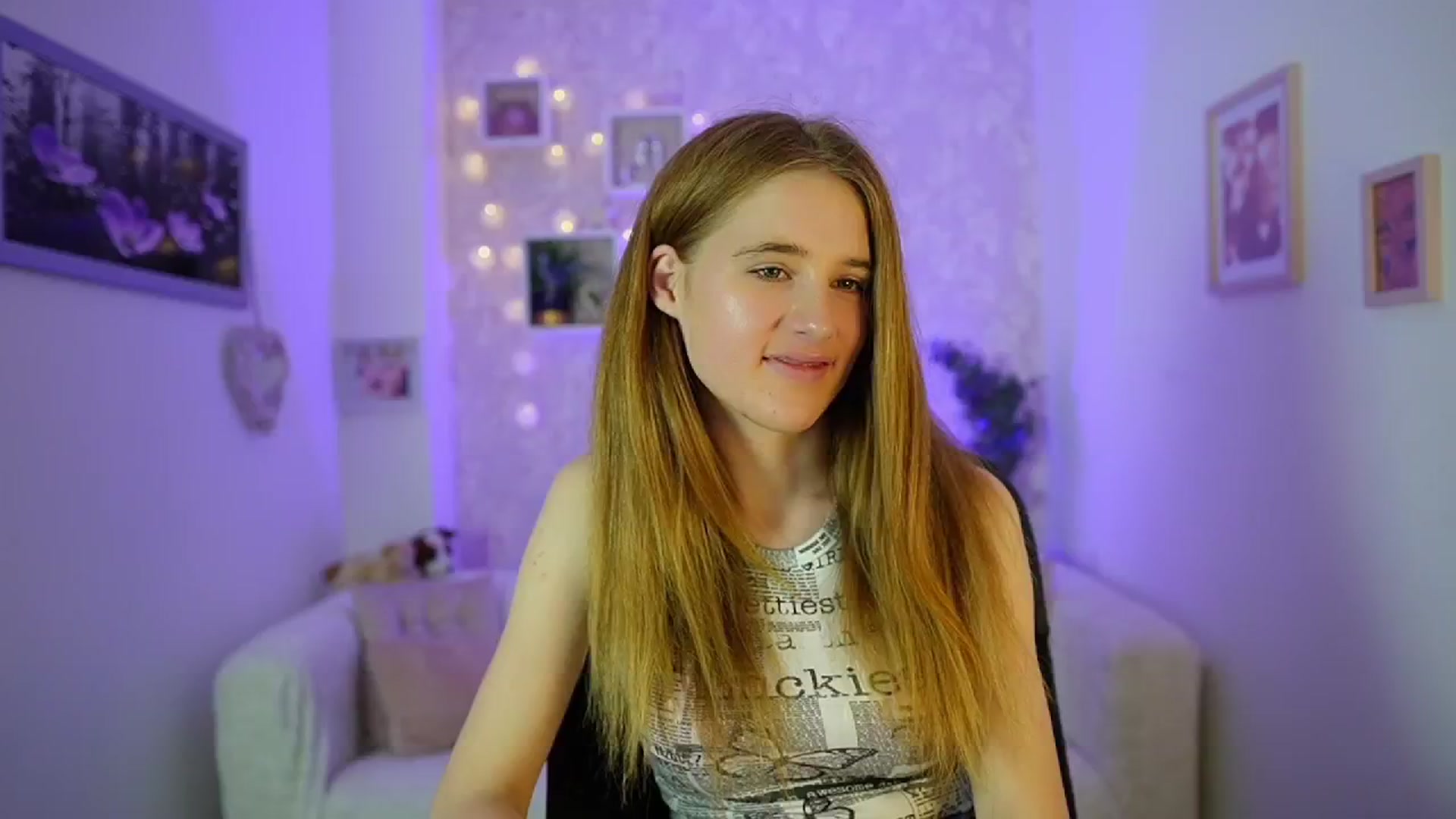 Gallery image thumbnail from Monika_Dee's myfreecams stream on, 06/13/2024, 16:31 image 5 of 20