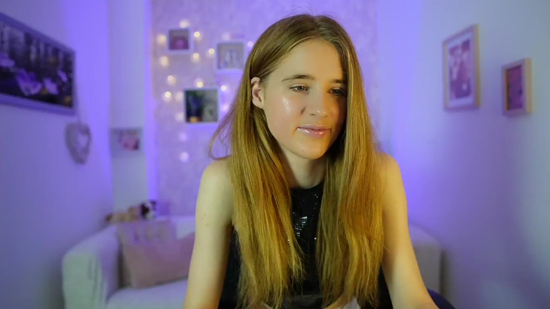 Gallery image thumbnail from Monika_Dee's myfreecams stream on, 06/14/2024, 13:30 image 8 of 20