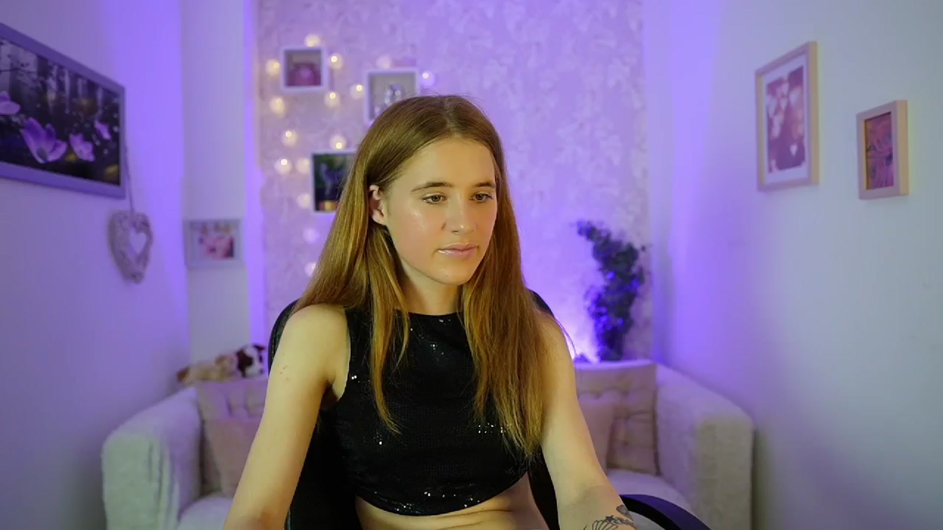 Gallery image thumbnail from Monika_Dee's myfreecams stream on, 06/14/2024, 13:30 image 20 of 20