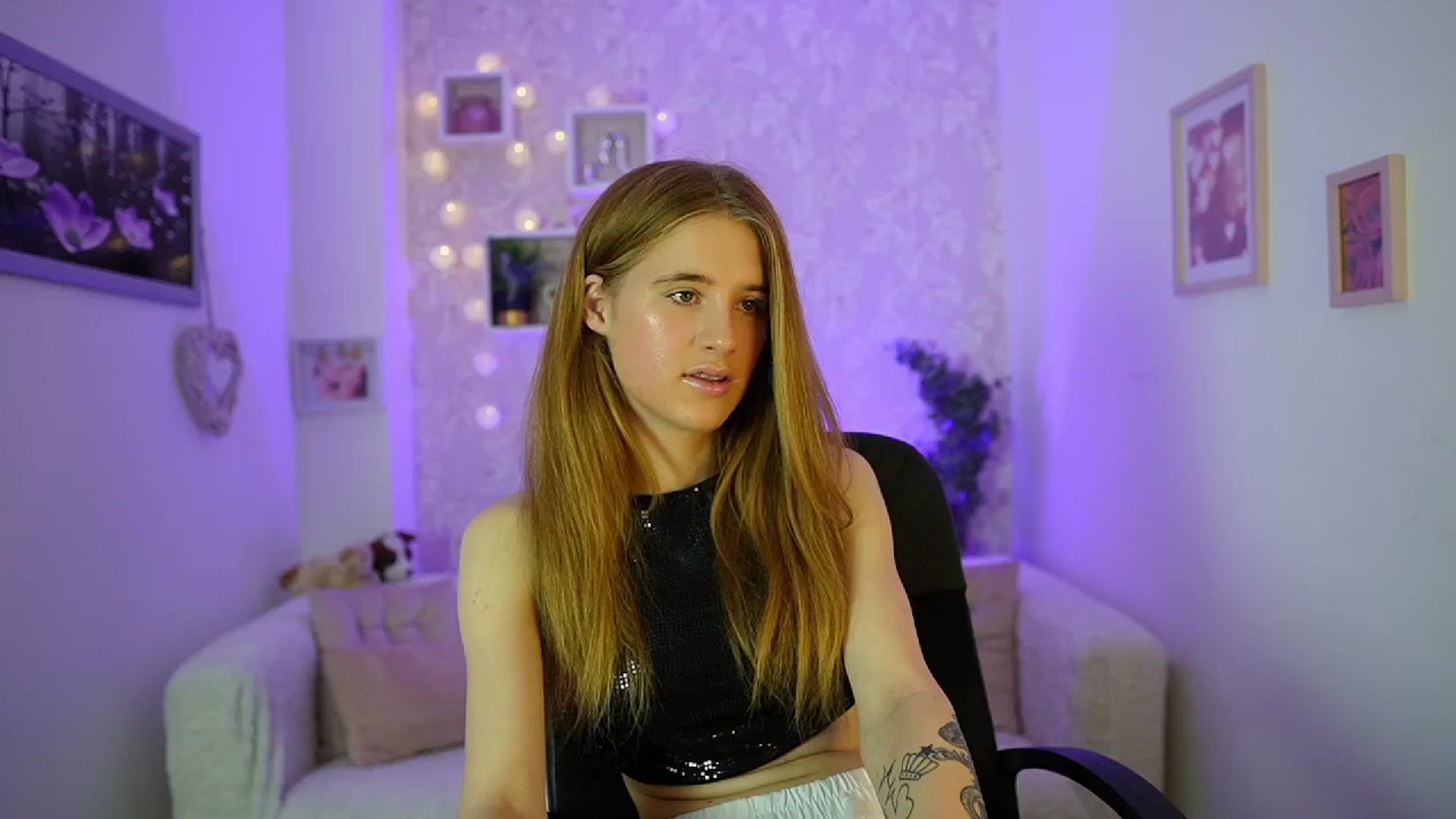 Gallery image thumbnail from Monika_Dee's myfreecams stream on, 06/14/2024, 13:30 image 12 of 20