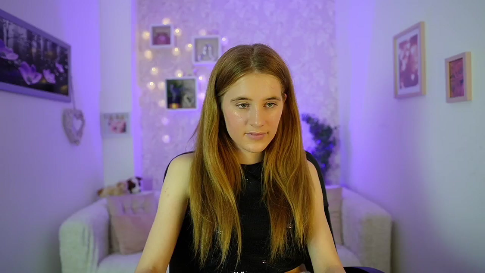 Gallery image thumbnail from Monika_Dee's myfreecams stream on, 06/14/2024, 15:40 image 18 of 20