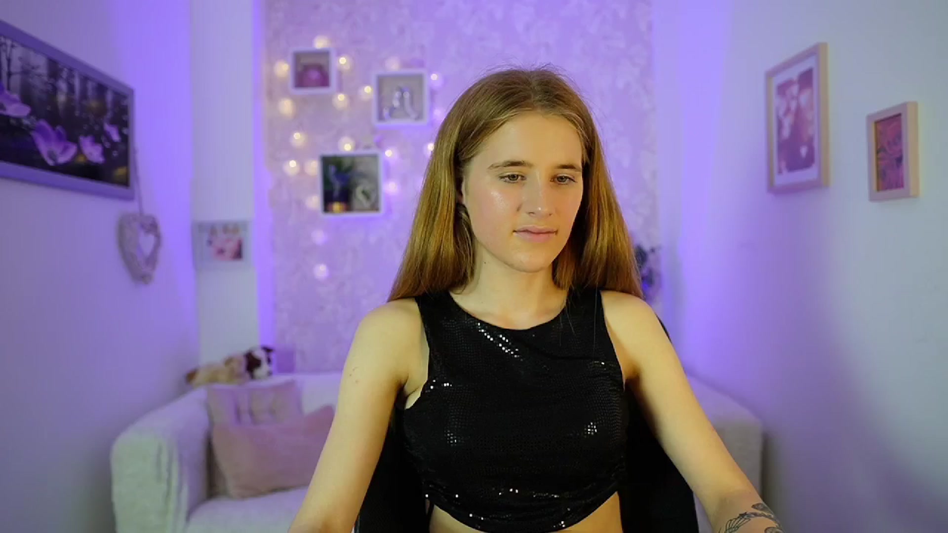 Gallery image thumbnail from Monika_Dee's myfreecams stream on, 06/14/2024, 16:41 image 4 of 20