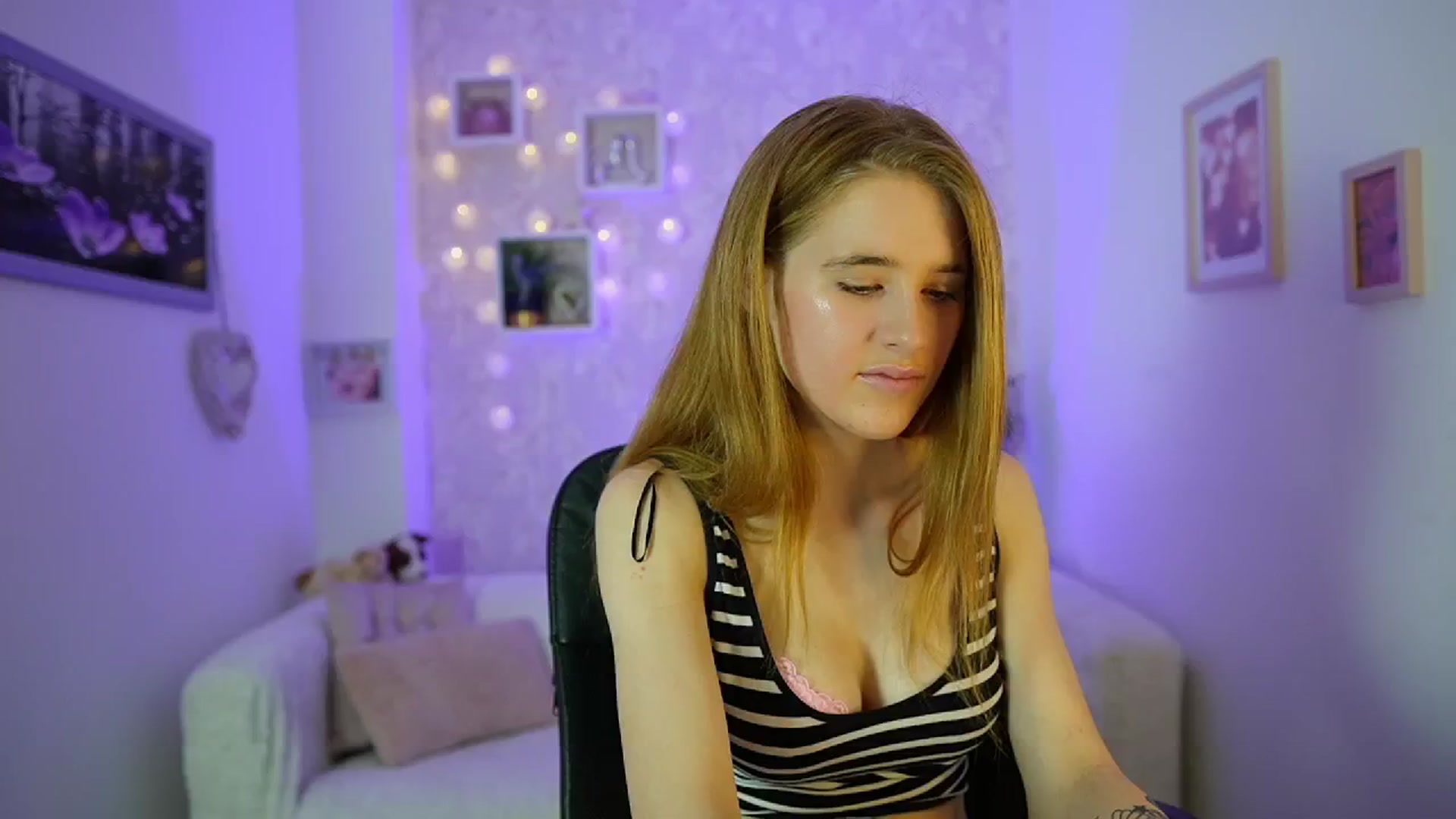 Gallery image thumbnail from Monika_Dee's myfreecams stream on, 06/17/2024, 13:55 image 6 of 20